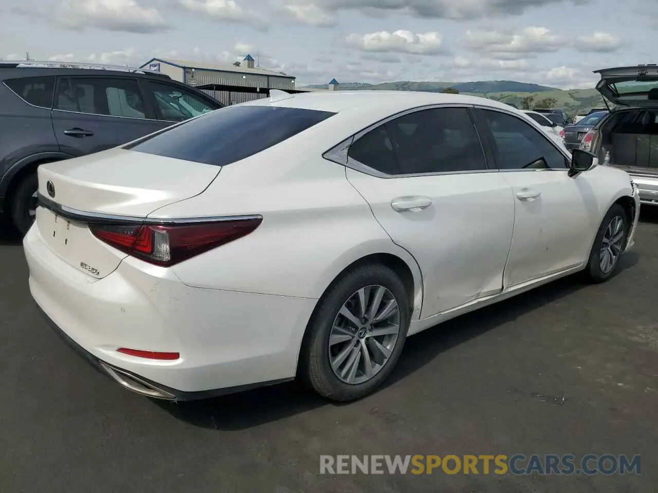 3 Photograph of a damaged car 58ABZ1B11KU047127 LEXUS ES350 2019