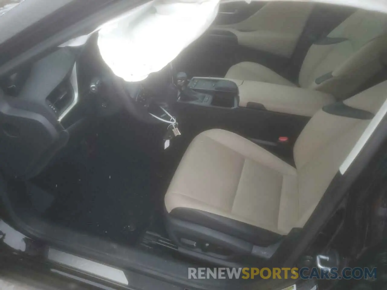 7 Photograph of a damaged car 58ABZ1B11KU049685 LEXUS ES350 2019