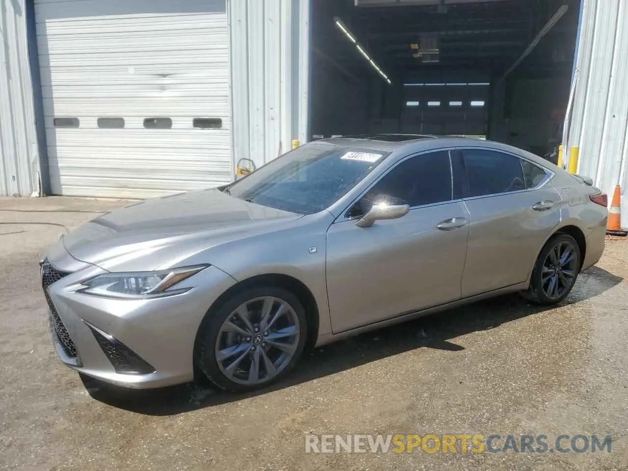 1 Photograph of a damaged car 58ABZ1B11KU051114 LEXUS ES350 2019