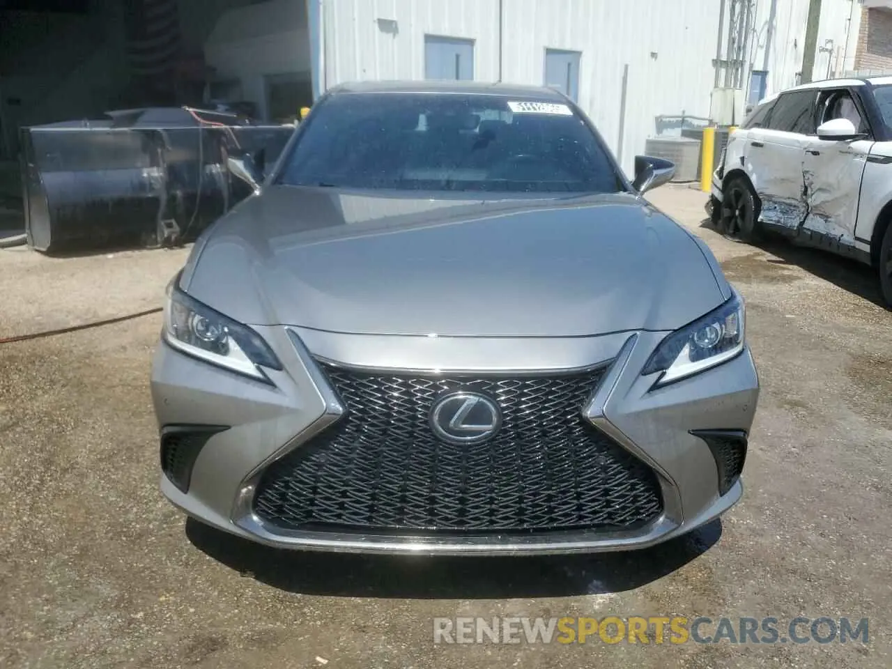 5 Photograph of a damaged car 58ABZ1B11KU051114 LEXUS ES350 2019