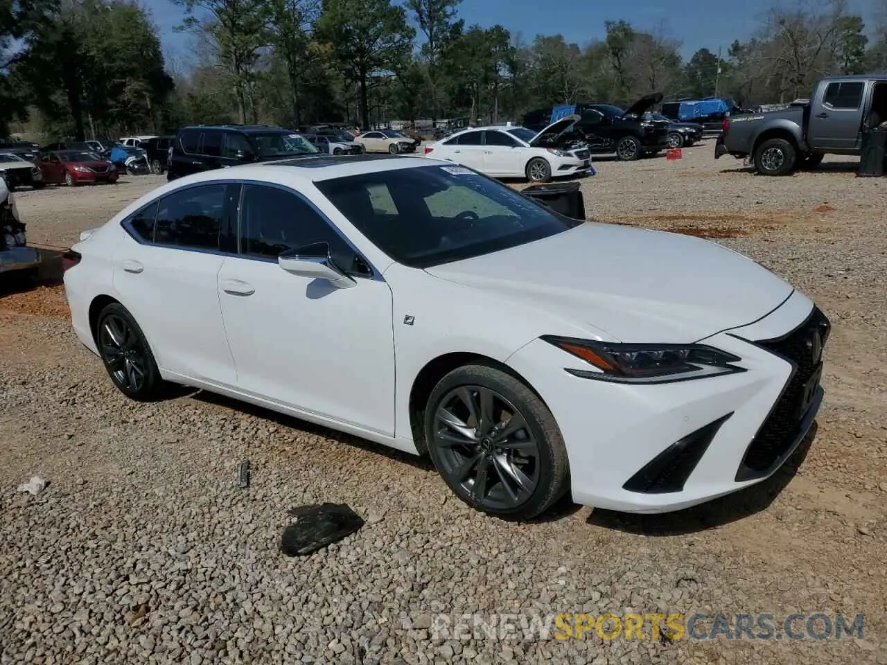 4 Photograph of a damaged car 58ABZ1B11KU051260 LEXUS ES350 2019