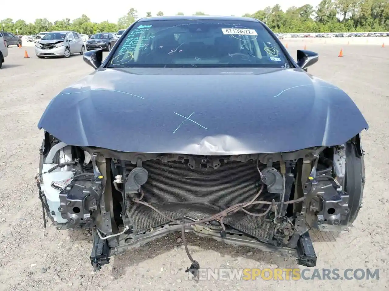 9 Photograph of a damaged car 58ABZ1B12KU005744 LEXUS ES350 2019