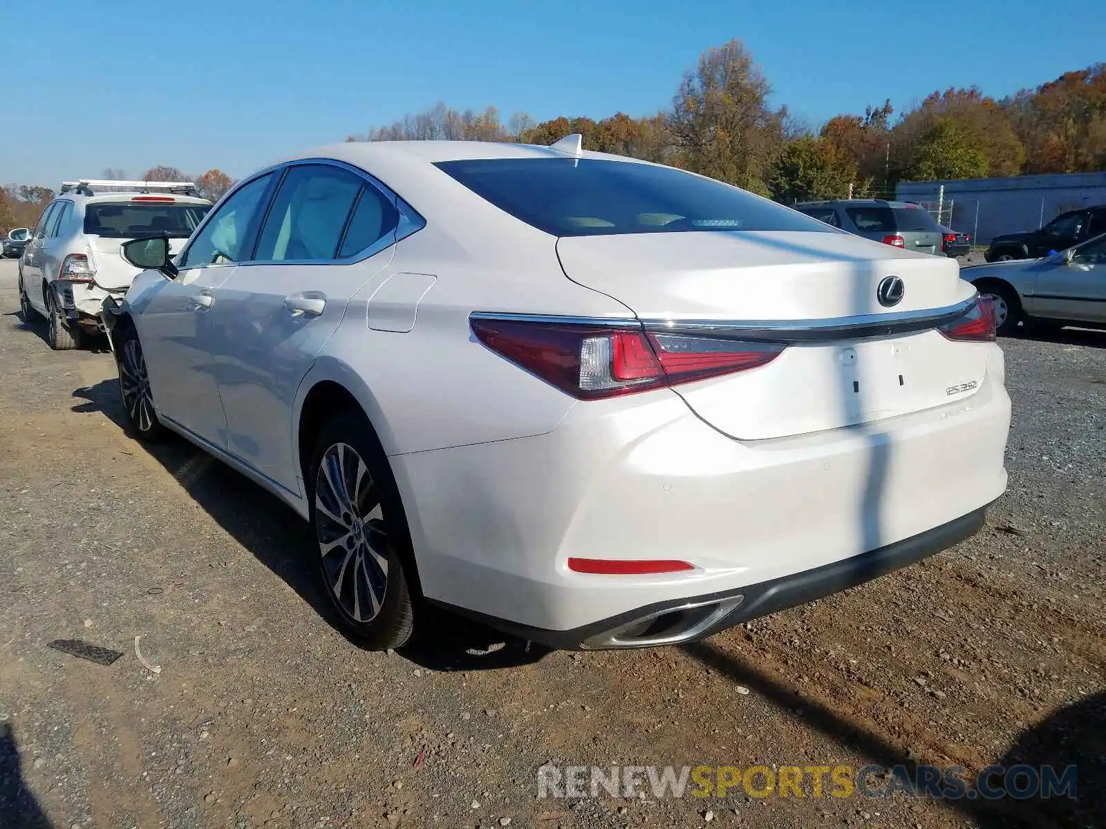 3 Photograph of a damaged car 58ABZ1B12KU006957 LEXUS ES350 2019