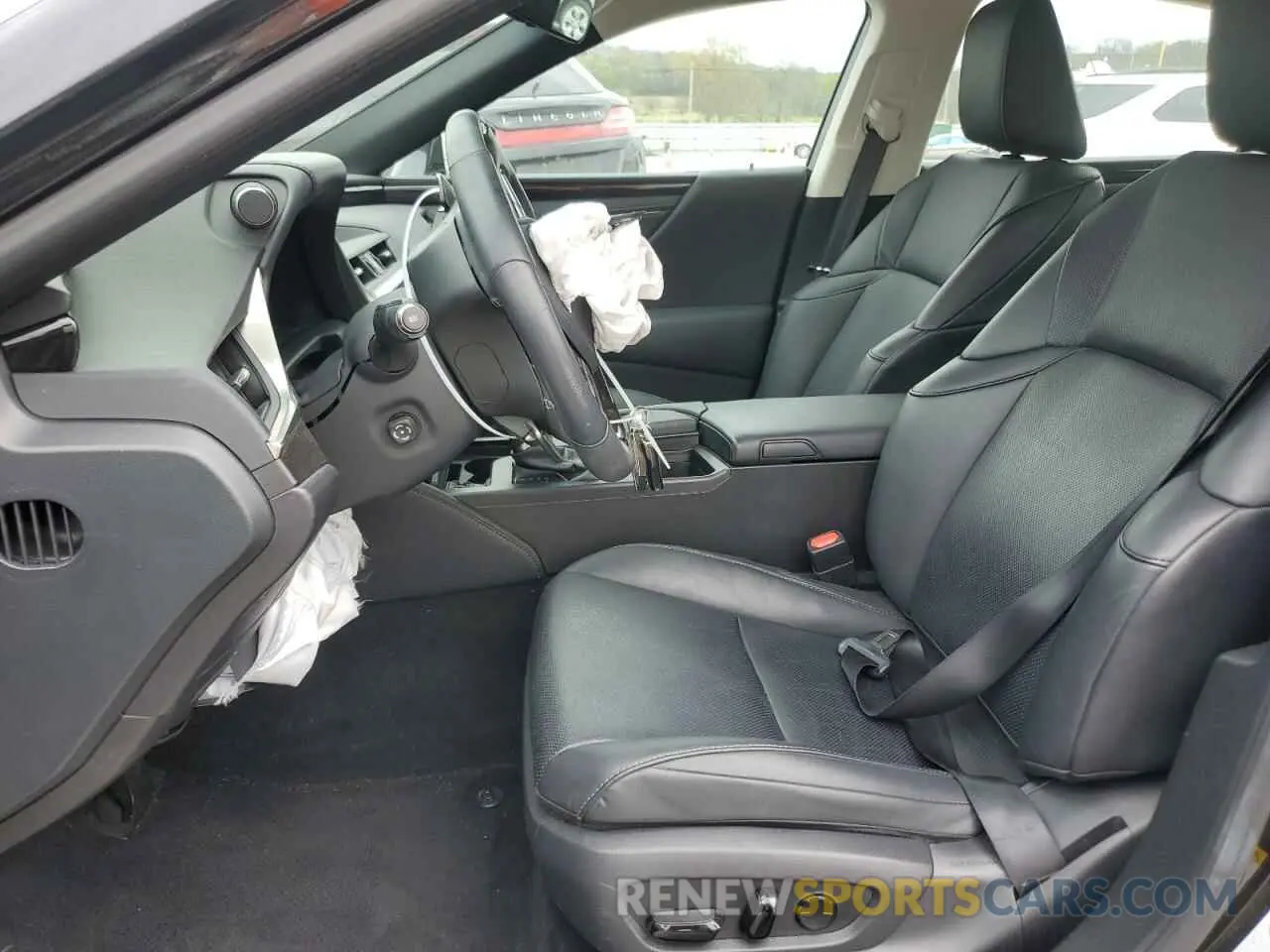 7 Photograph of a damaged car 58ABZ1B12KU007851 LEXUS ES350 2019