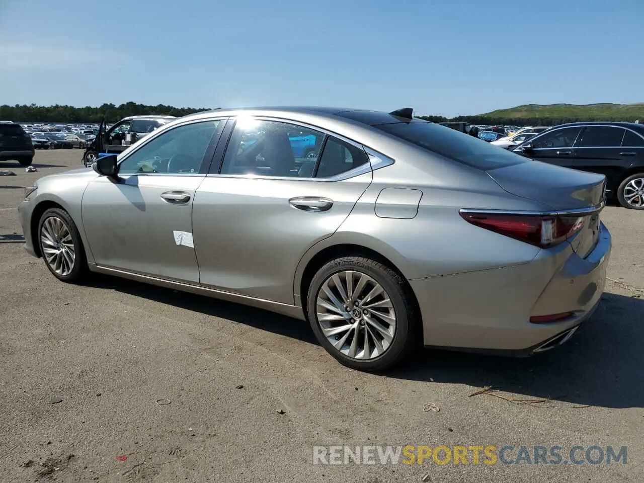 2 Photograph of a damaged car 58ABZ1B12KU017702 LEXUS ES350 2019