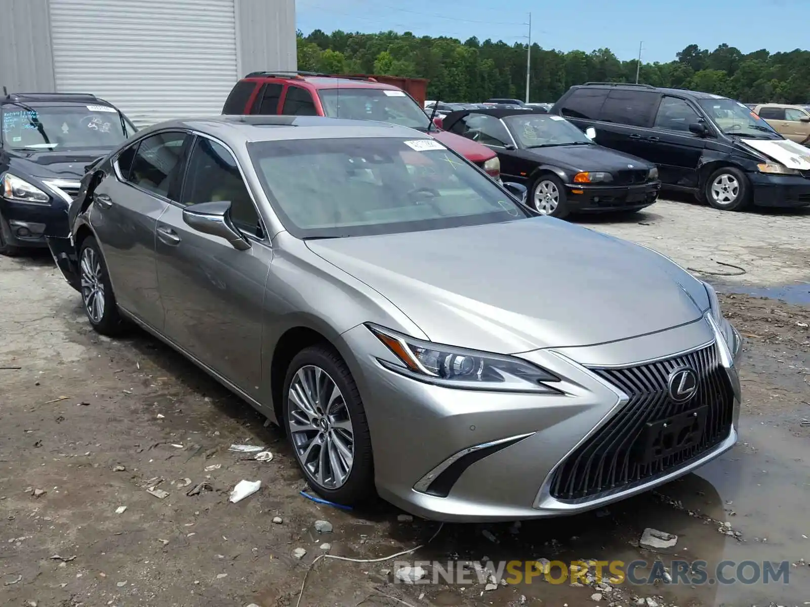 1 Photograph of a damaged car 58ABZ1B12KU028957 LEXUS ES350 2019