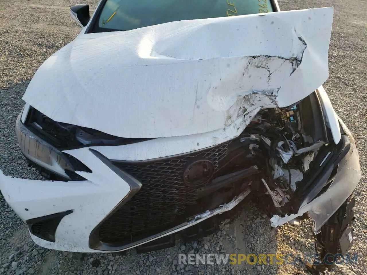 7 Photograph of a damaged car 58ABZ1B12KU029123 LEXUS ES350 2019