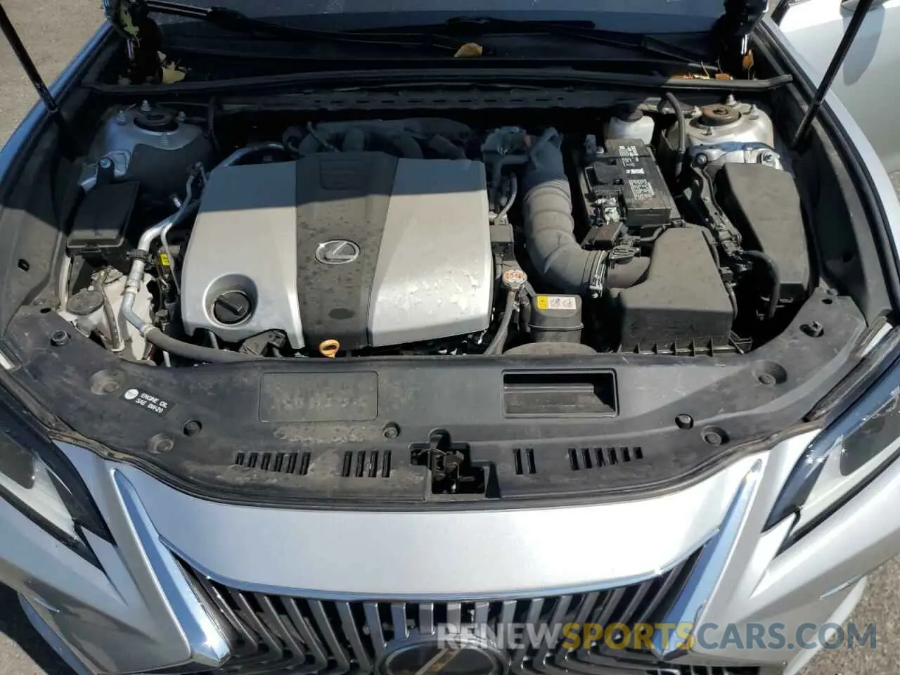11 Photograph of a damaged car 58ABZ1B12KU040106 LEXUS ES350 2019