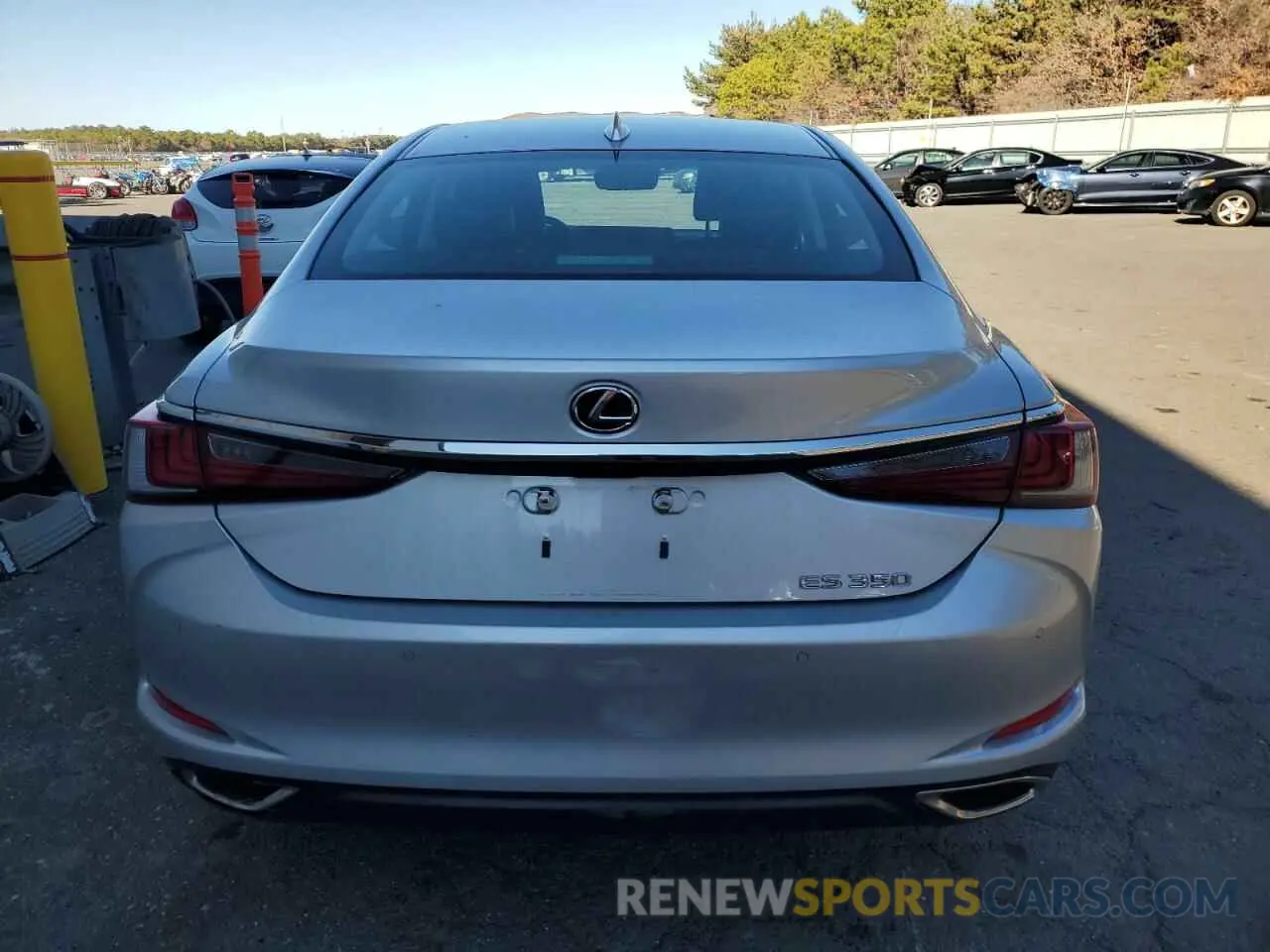6 Photograph of a damaged car 58ABZ1B12KU040106 LEXUS ES350 2019