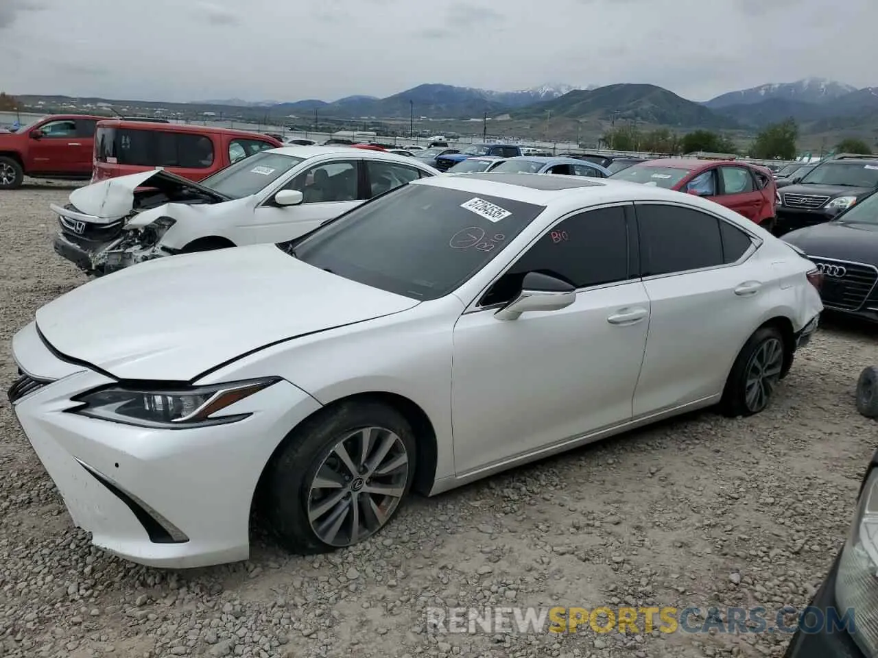 1 Photograph of a damaged car 58ABZ1B12KU041305 LEXUS ES350 2019