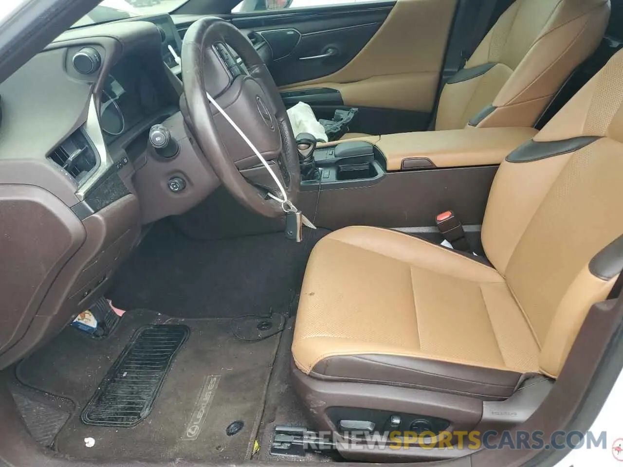 7 Photograph of a damaged car 58ABZ1B12KU041305 LEXUS ES350 2019