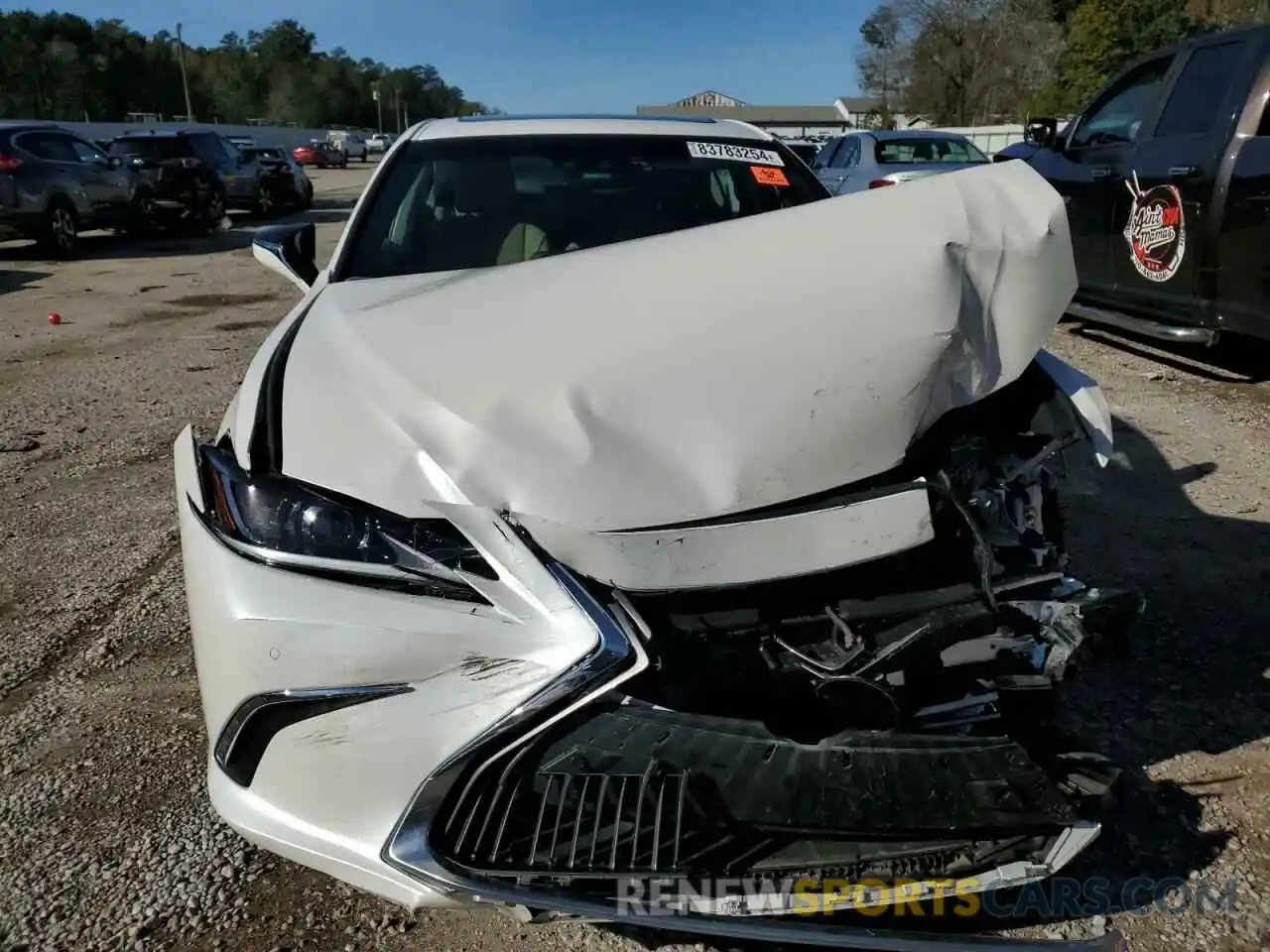 5 Photograph of a damaged car 58ABZ1B12KU041885 LEXUS ES350 2019