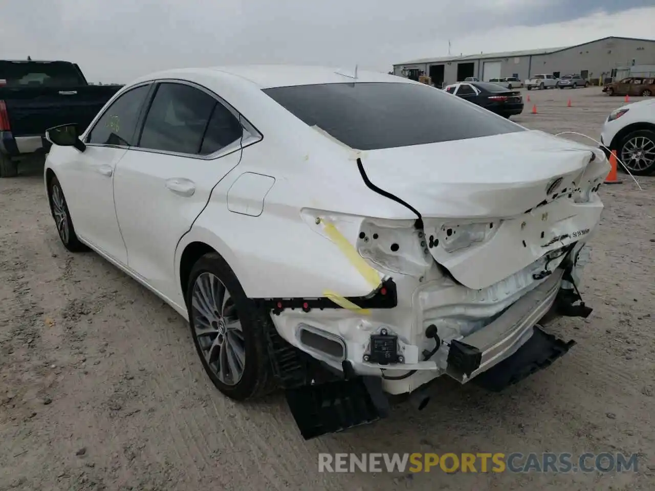 3 Photograph of a damaged car 58ABZ1B12KU043099 LEXUS ES350 2019