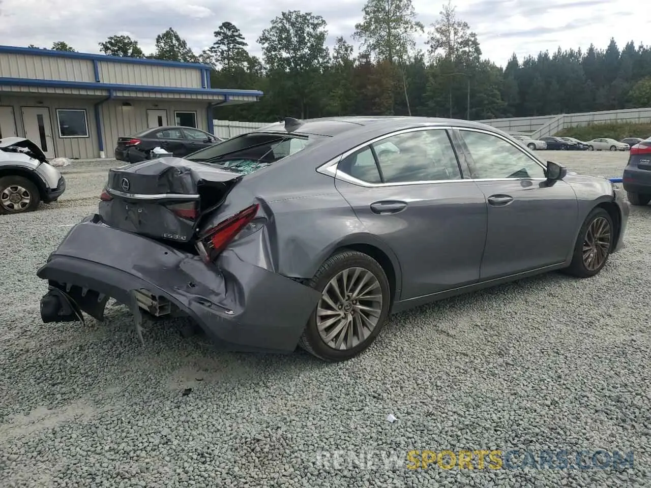 3 Photograph of a damaged car 58ABZ1B13KU004263 LEXUS ES350 2019