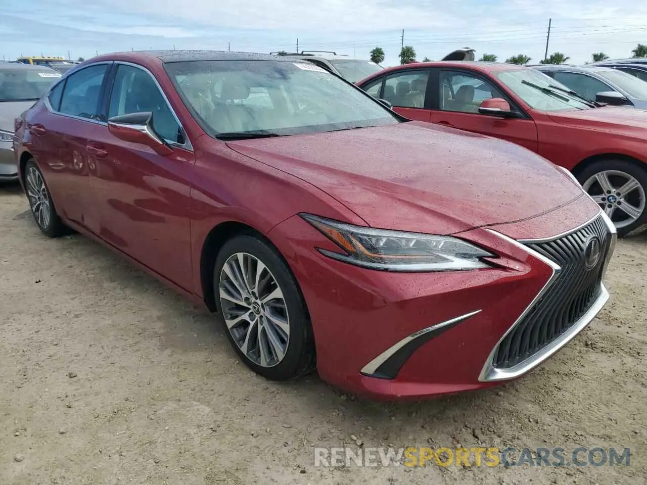 4 Photograph of a damaged car 58ABZ1B13KU017739 LEXUS ES350 2019