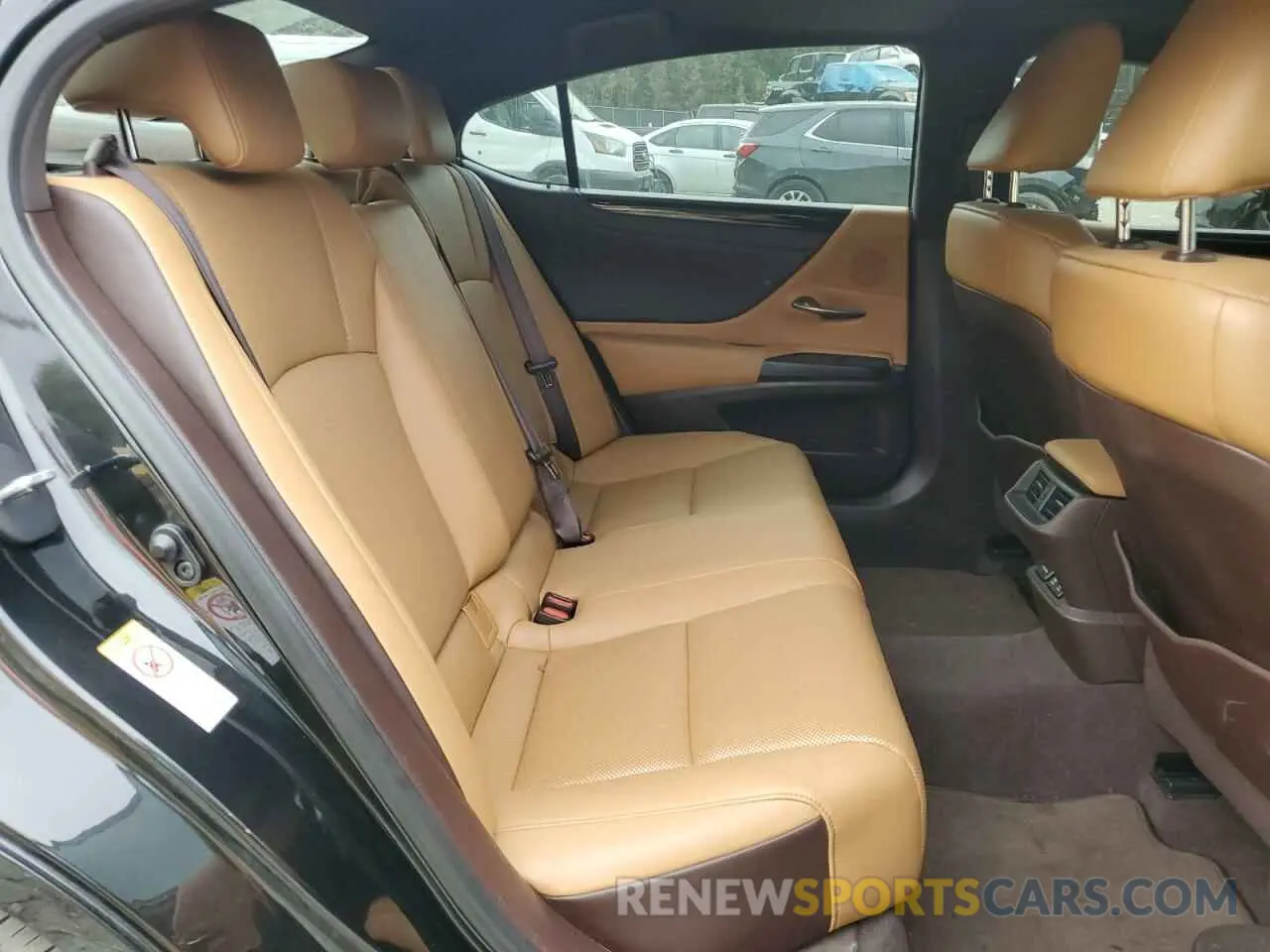 10 Photograph of a damaged car 58ABZ1B13KU024903 LEXUS ES350 2019