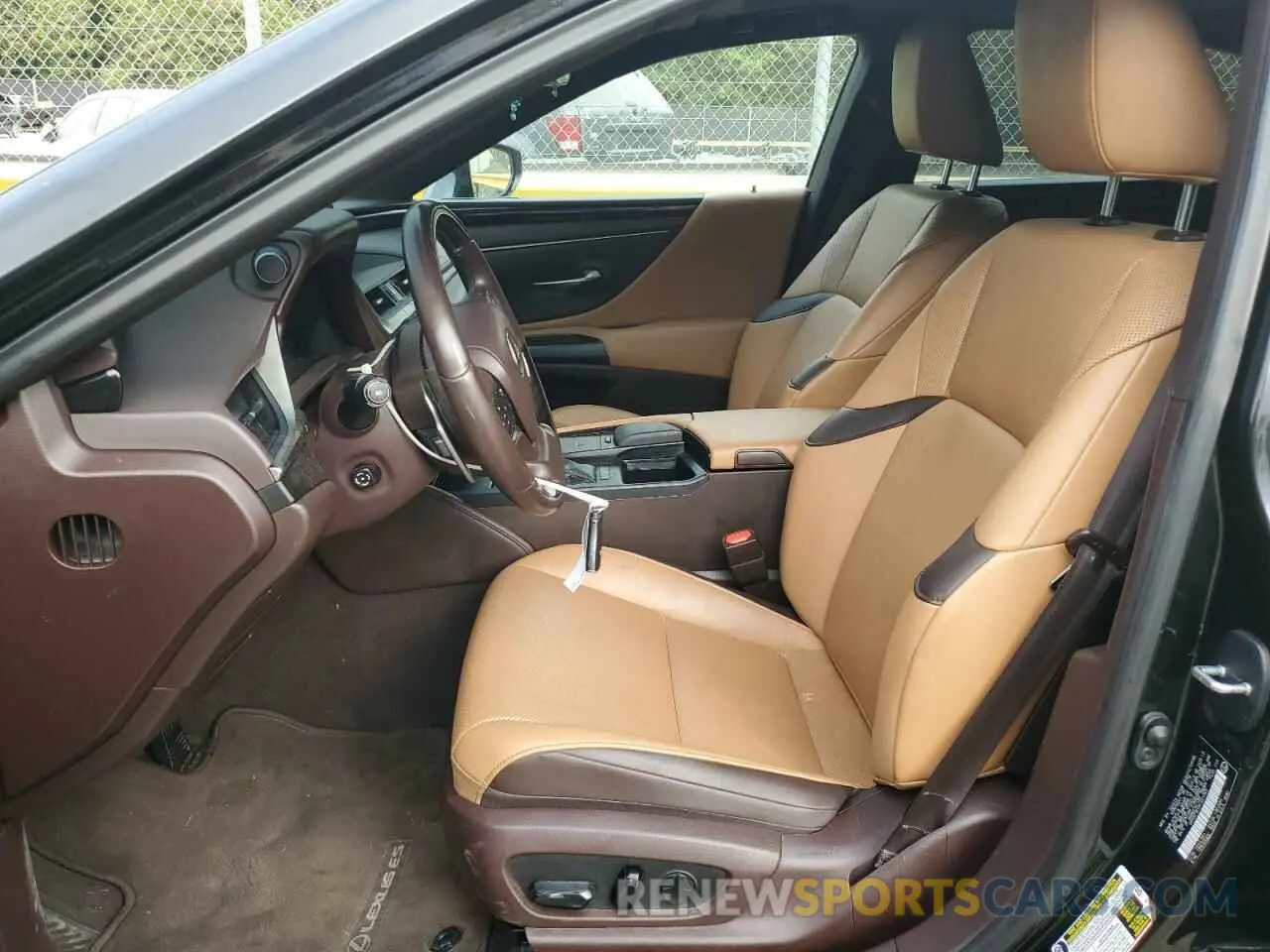 7 Photograph of a damaged car 58ABZ1B13KU024903 LEXUS ES350 2019
