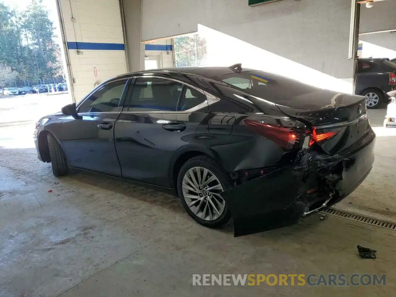 2 Photograph of a damaged car 58ABZ1B13KU030197 LEXUS ES350 2019