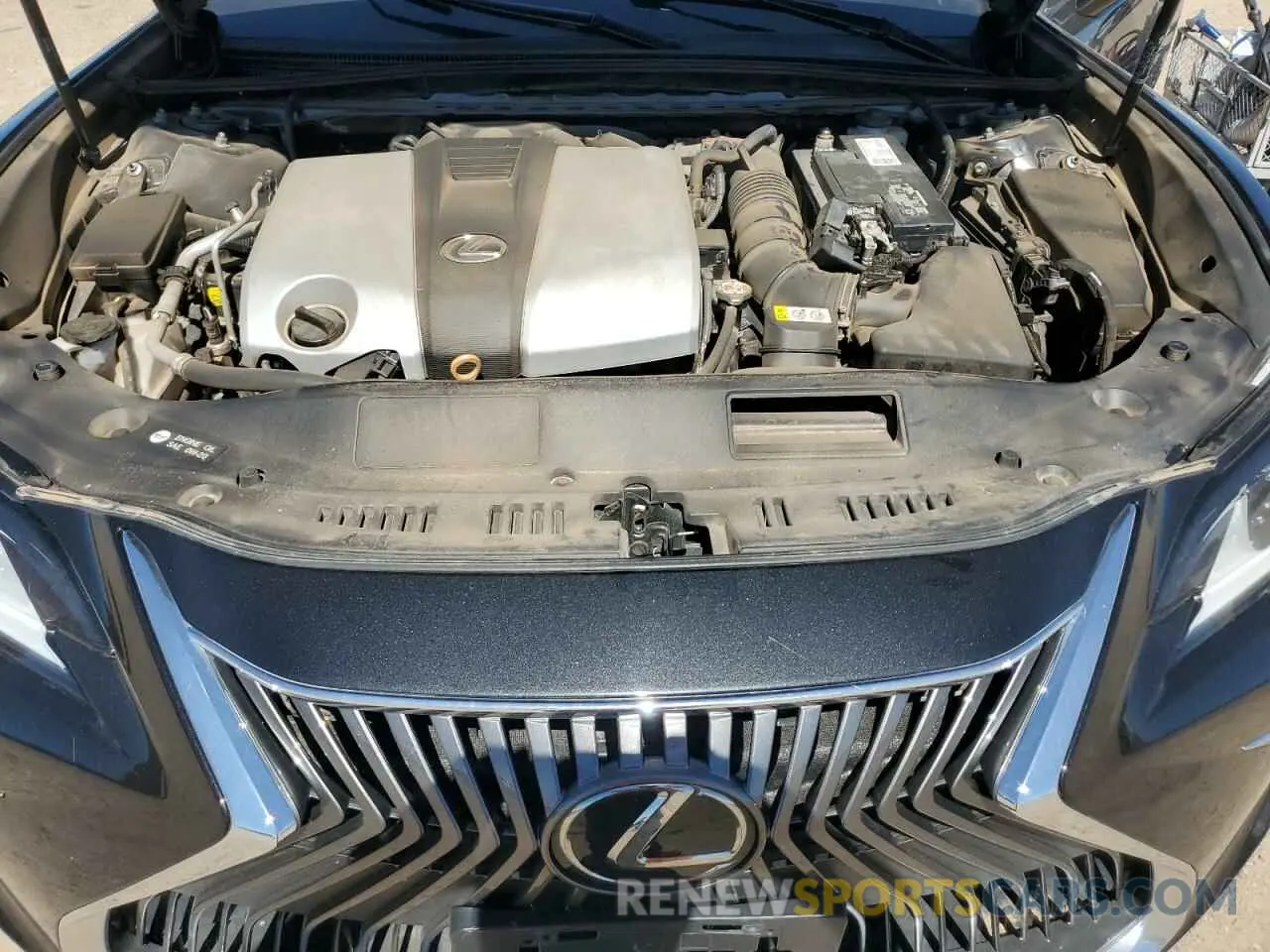 11 Photograph of a damaged car 58ABZ1B13KU034797 LEXUS ES350 2019
