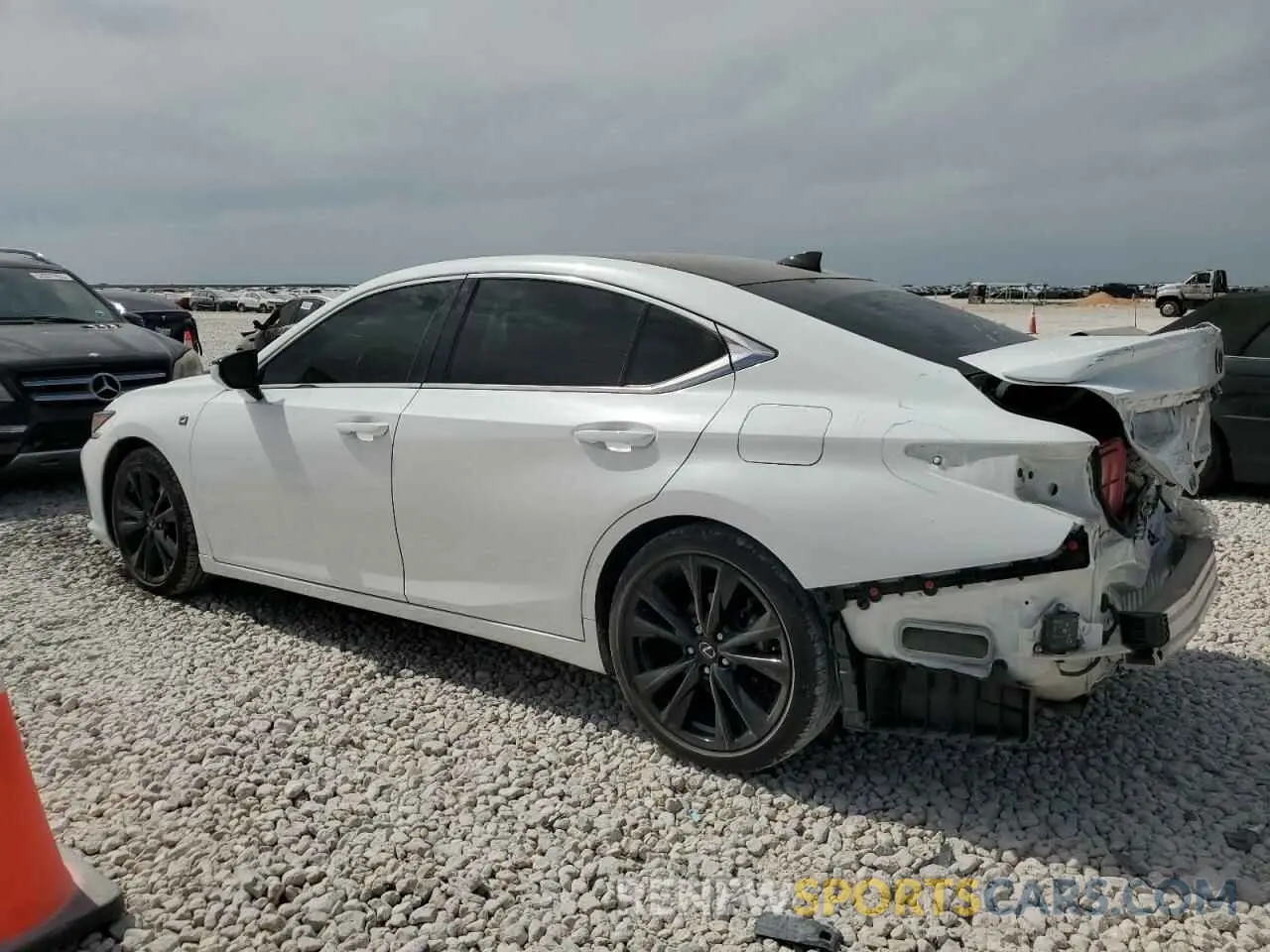 2 Photograph of a damaged car 58ABZ1B13KU041040 LEXUS ES350 2019