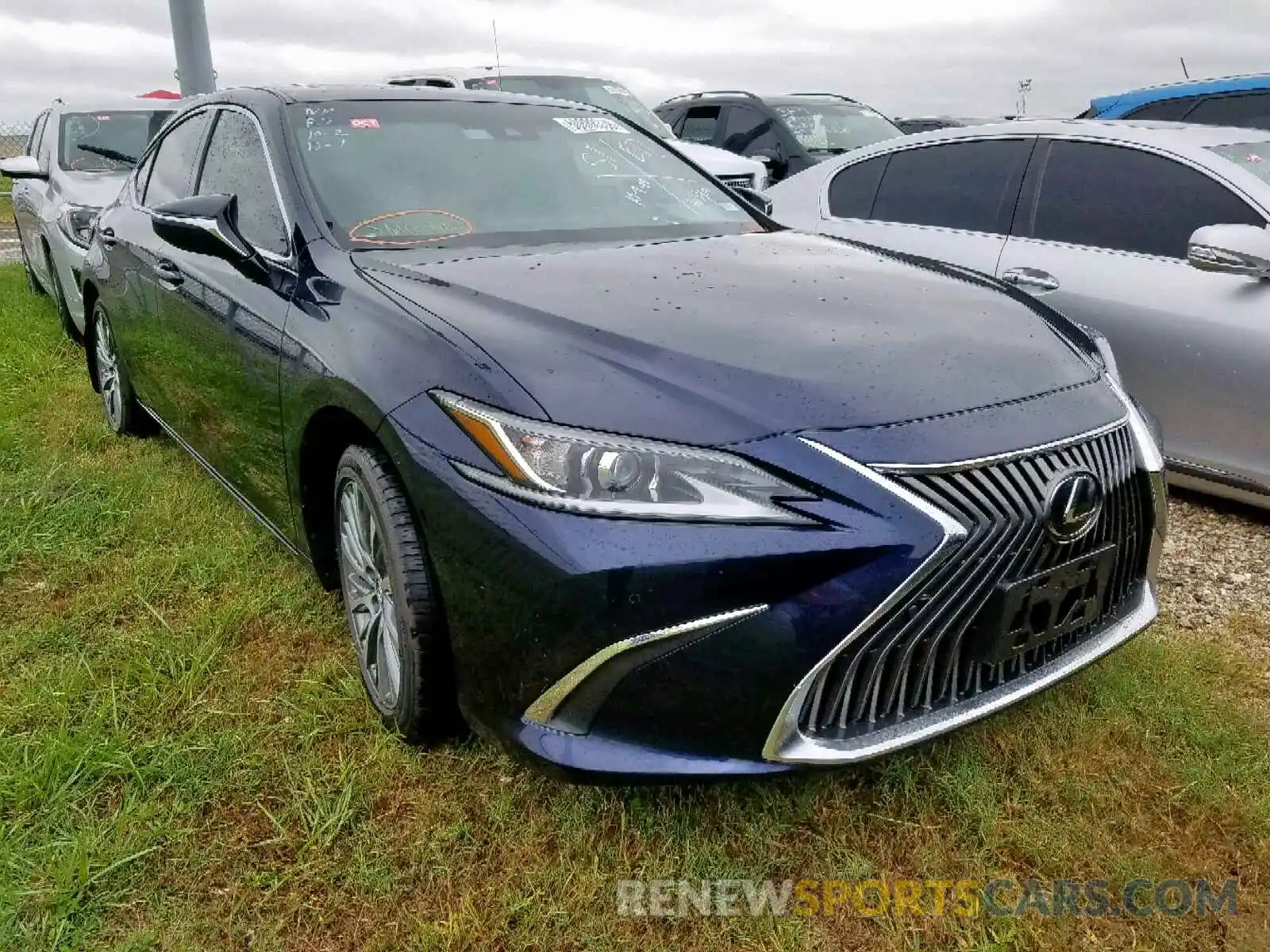 1 Photograph of a damaged car 58ABZ1B13KU041541 LEXUS ES350 2019