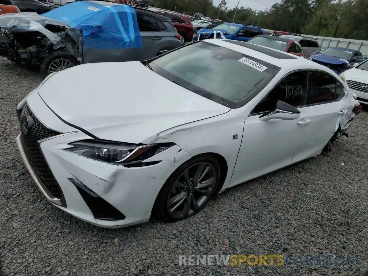 1 Photograph of a damaged car 58ABZ1B14KU001744 LEXUS ES350 2019