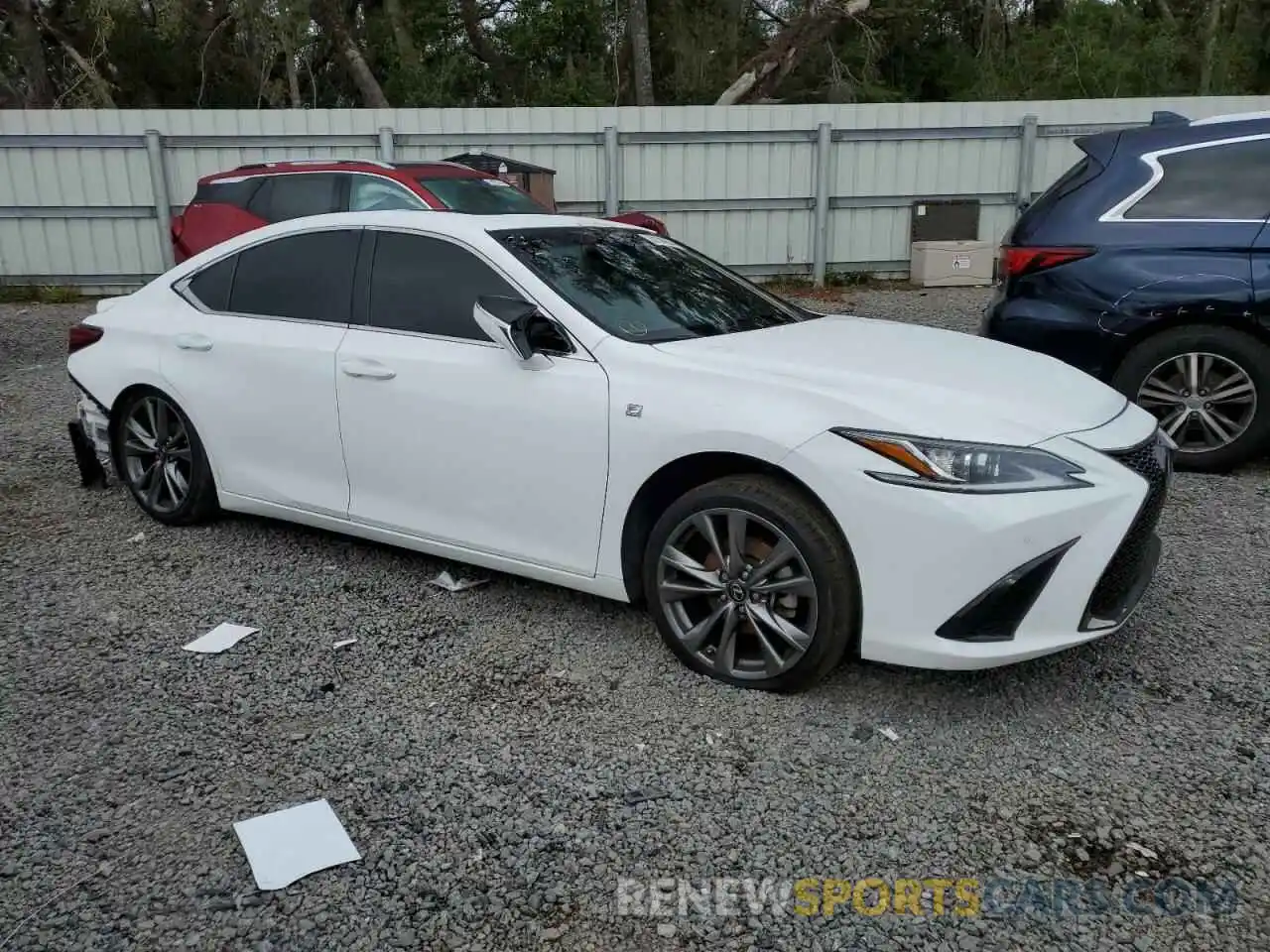 4 Photograph of a damaged car 58ABZ1B14KU001744 LEXUS ES350 2019