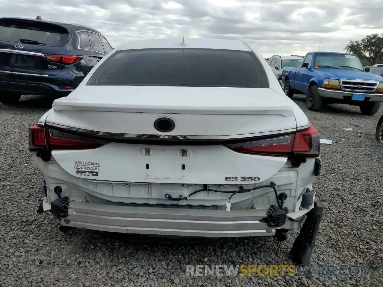 6 Photograph of a damaged car 58ABZ1B14KU001744 LEXUS ES350 2019