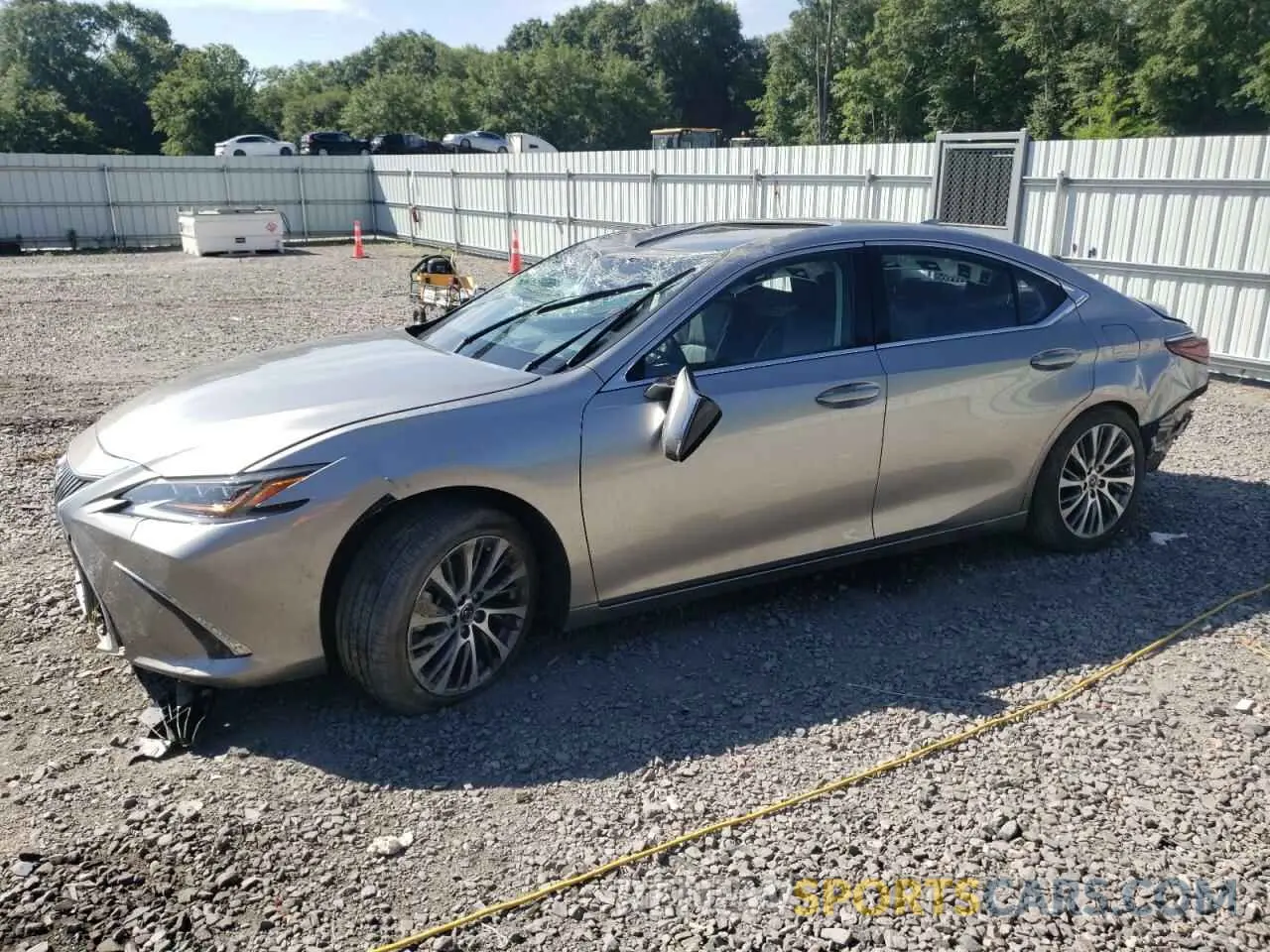 1 Photograph of a damaged car 58ABZ1B14KU002554 LEXUS ES350 2019