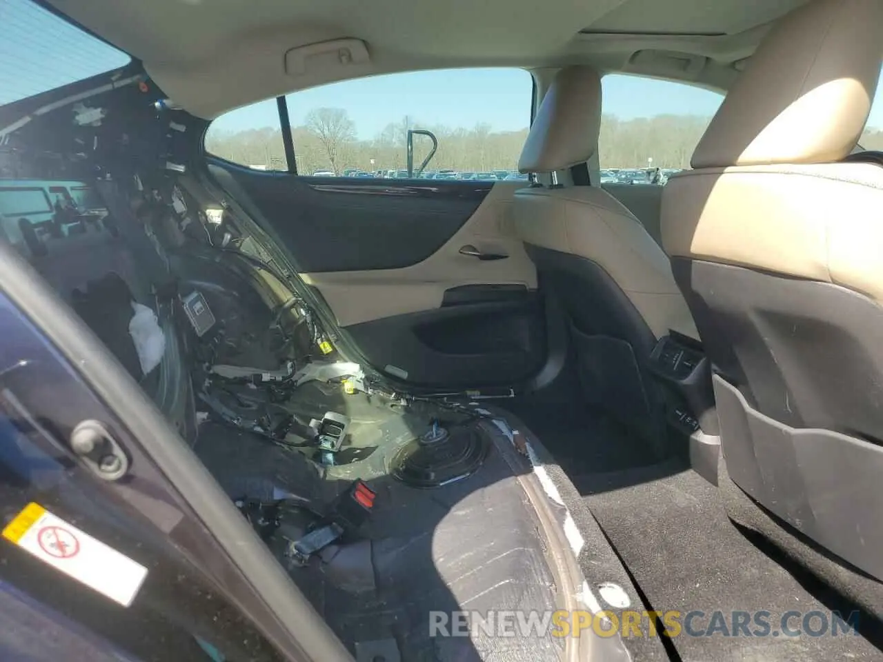 10 Photograph of a damaged car 58ABZ1B14KU006555 LEXUS ES350 2019