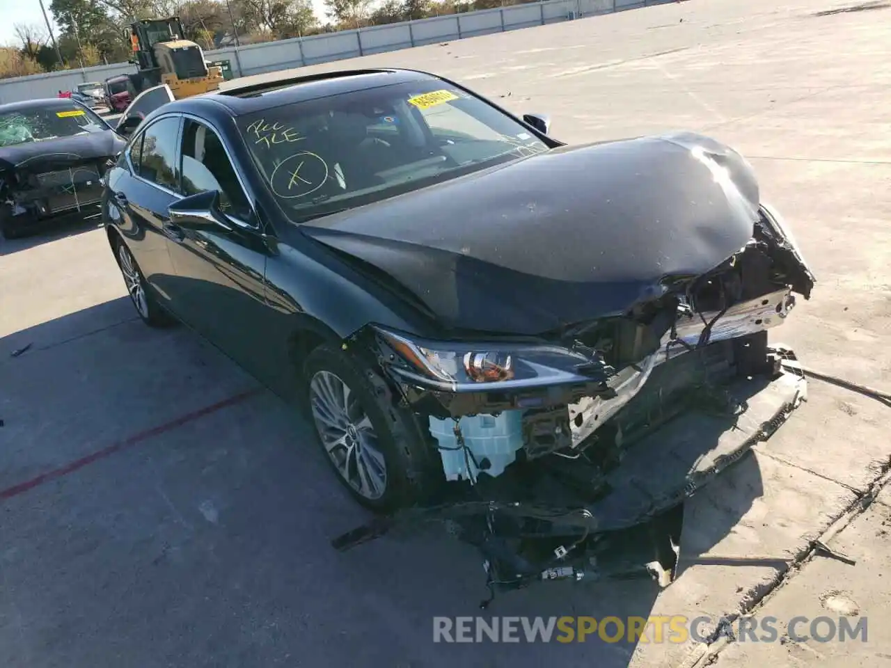 1 Photograph of a damaged car 58ABZ1B14KU013568 LEXUS ES350 2019