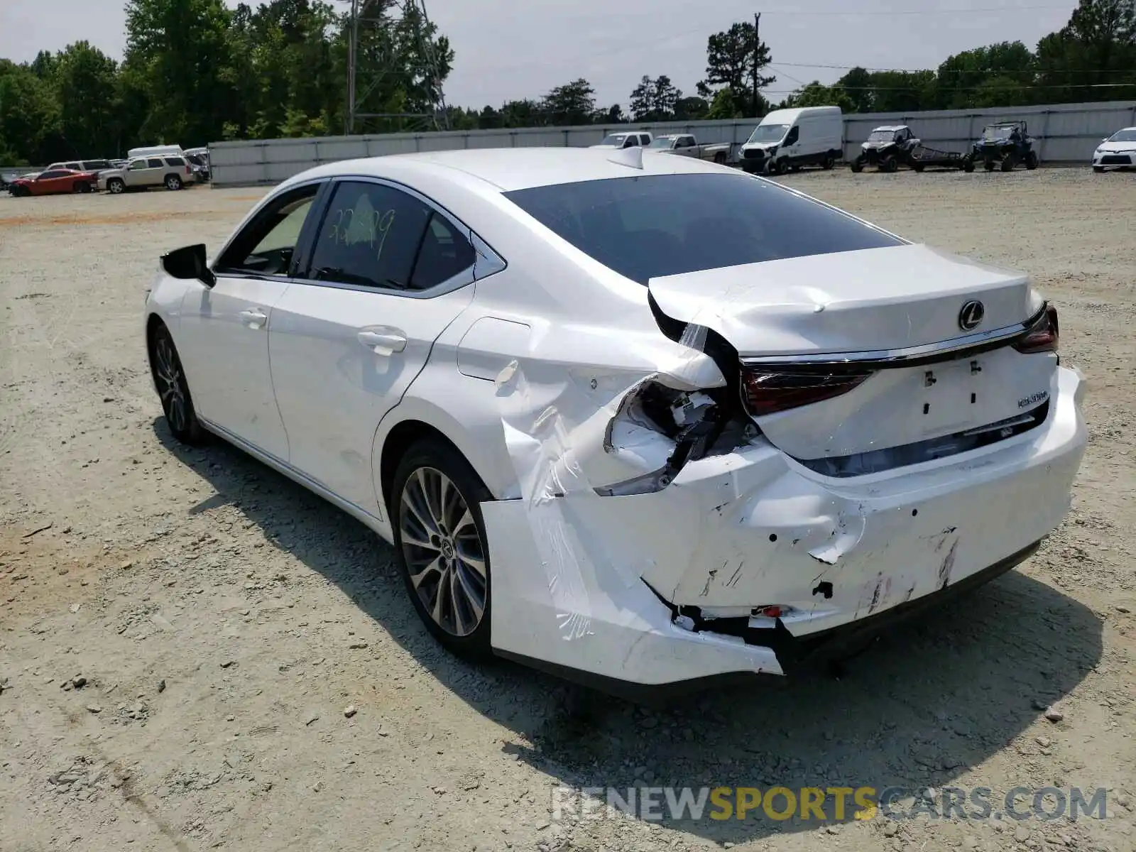 3 Photograph of a damaged car 58ABZ1B14KU029639 LEXUS ES350 2019