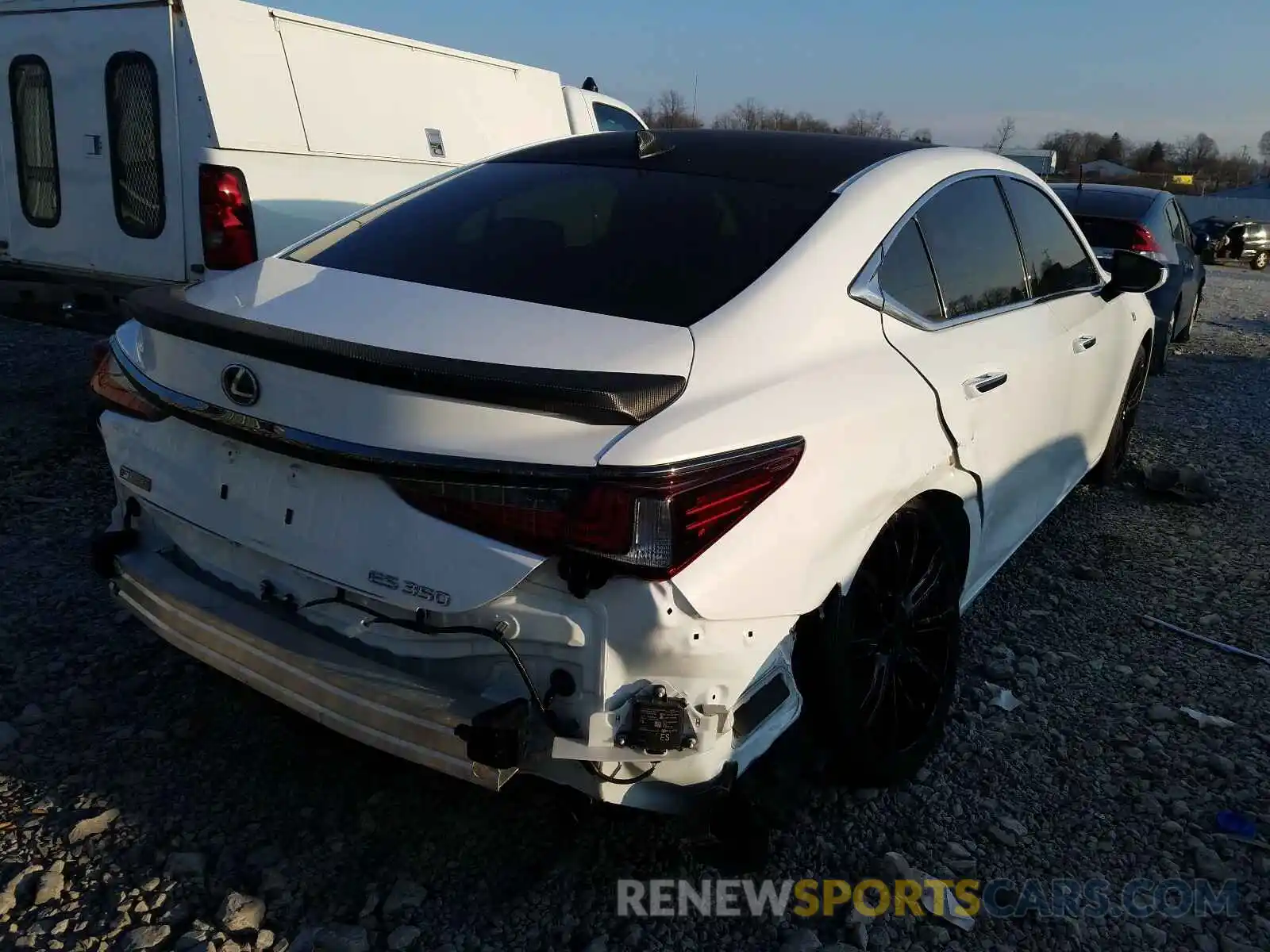 4 Photograph of a damaged car 58ABZ1B14KU042228 LEXUS ES350 2019