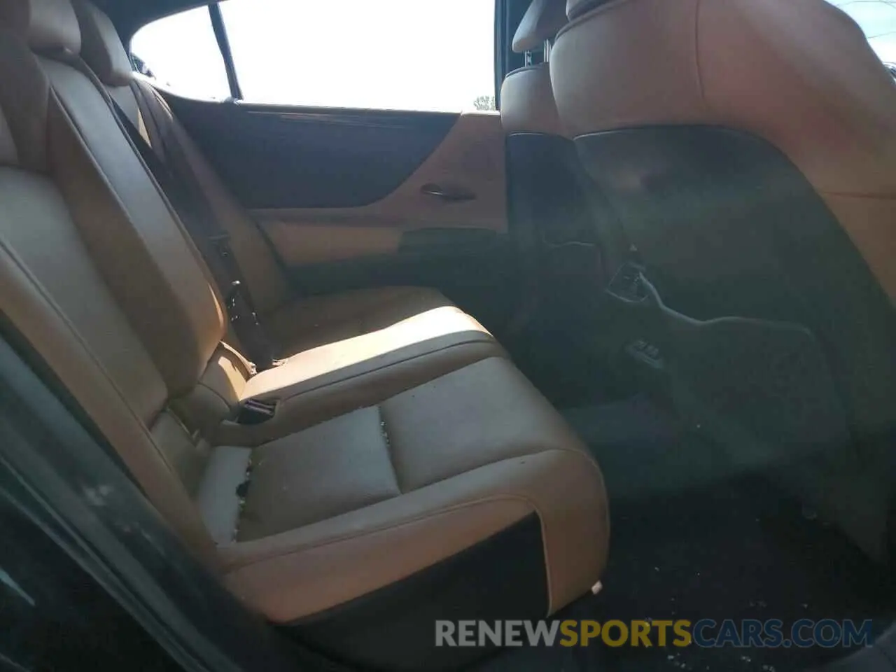 10 Photograph of a damaged car 58ABZ1B14KU046974 LEXUS ES350 2019