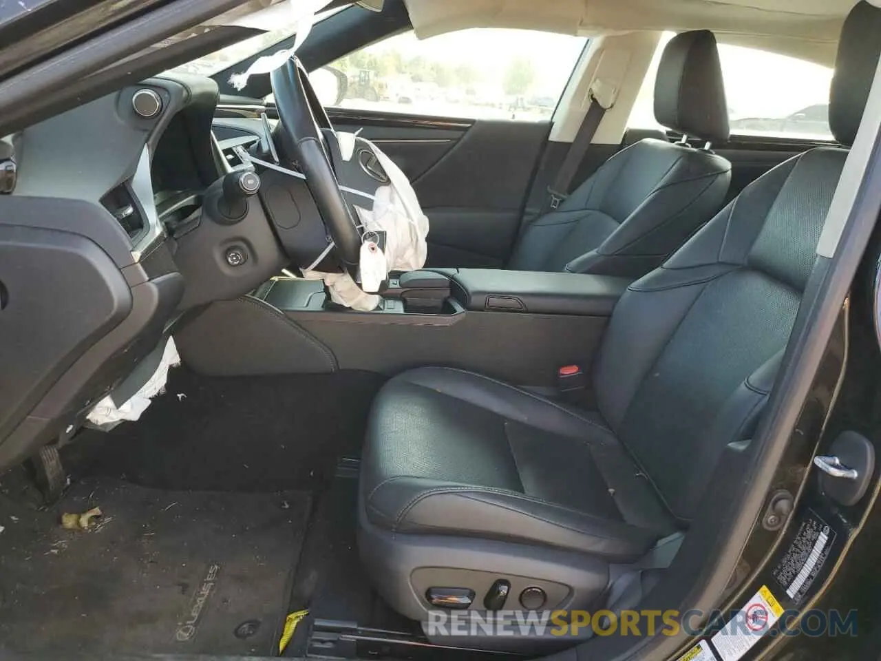 7 Photograph of a damaged car 58ABZ1B15KU011683 LEXUS ES350 2019