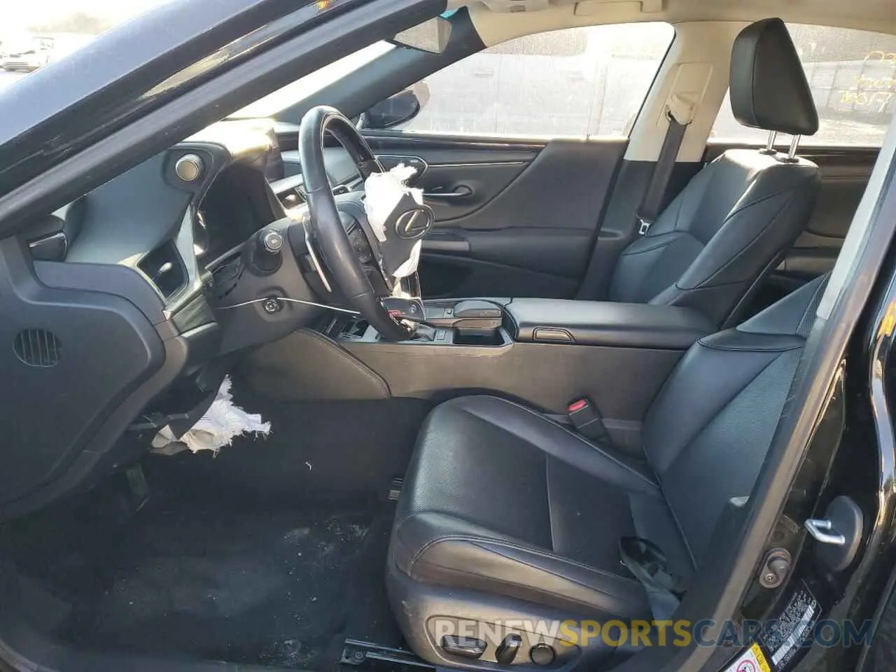 7 Photograph of a damaged car 58ABZ1B15KU021548 LEXUS ES350 2019