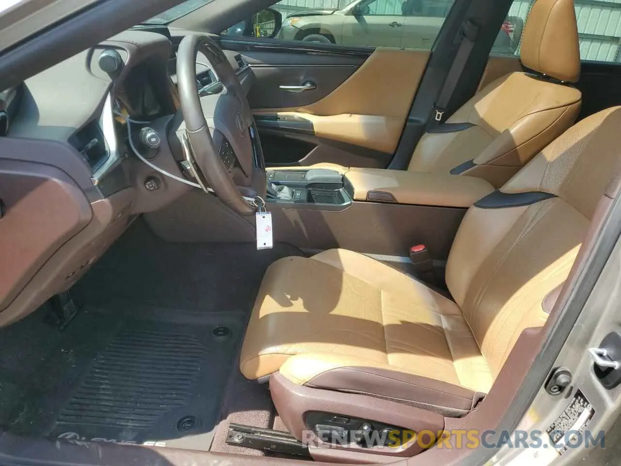 7 Photograph of a damaged car 58ABZ1B15KU028404 LEXUS ES350 2019