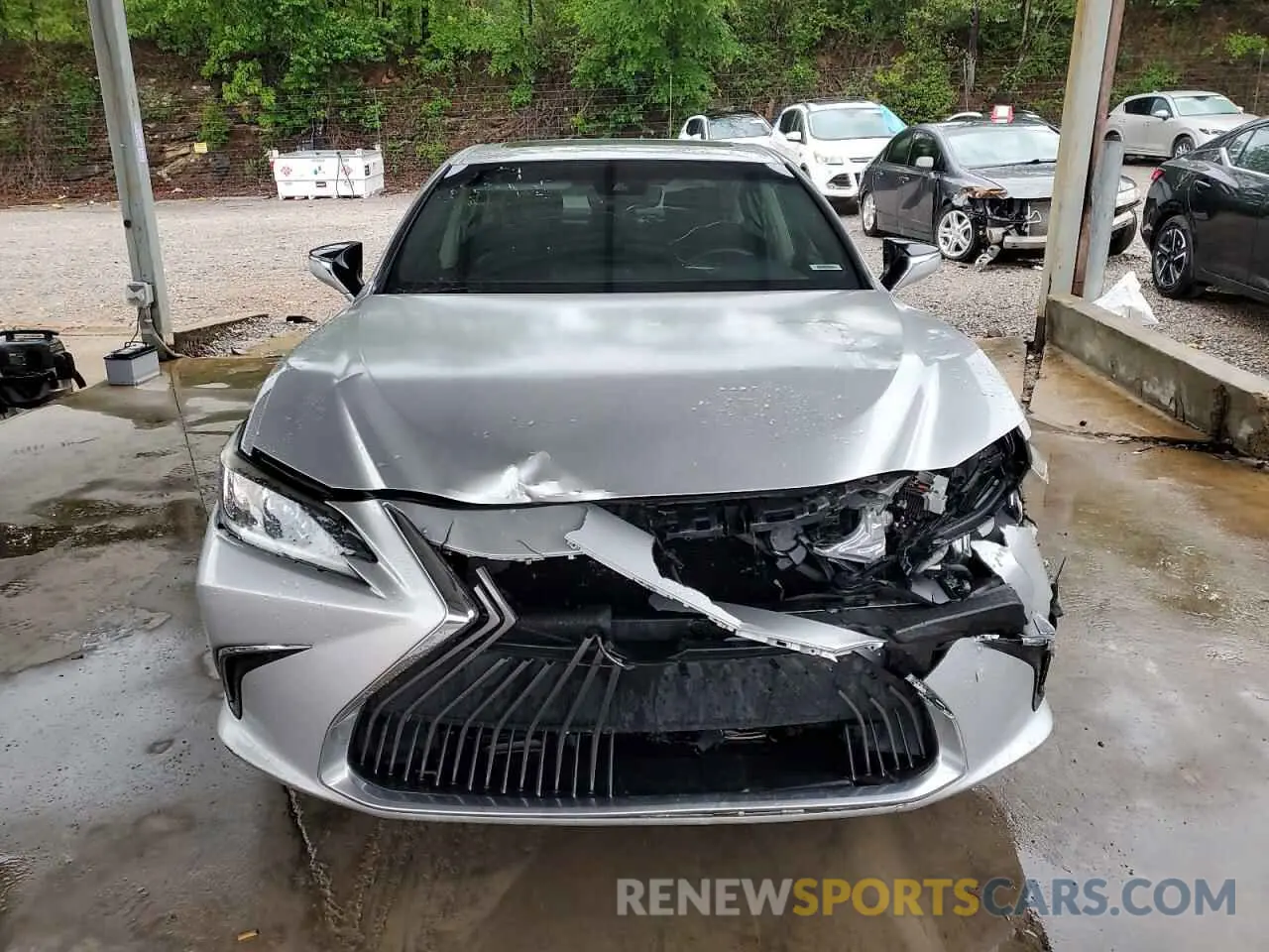 5 Photograph of a damaged car 58ABZ1B15KU032632 LEXUS ES350 2019