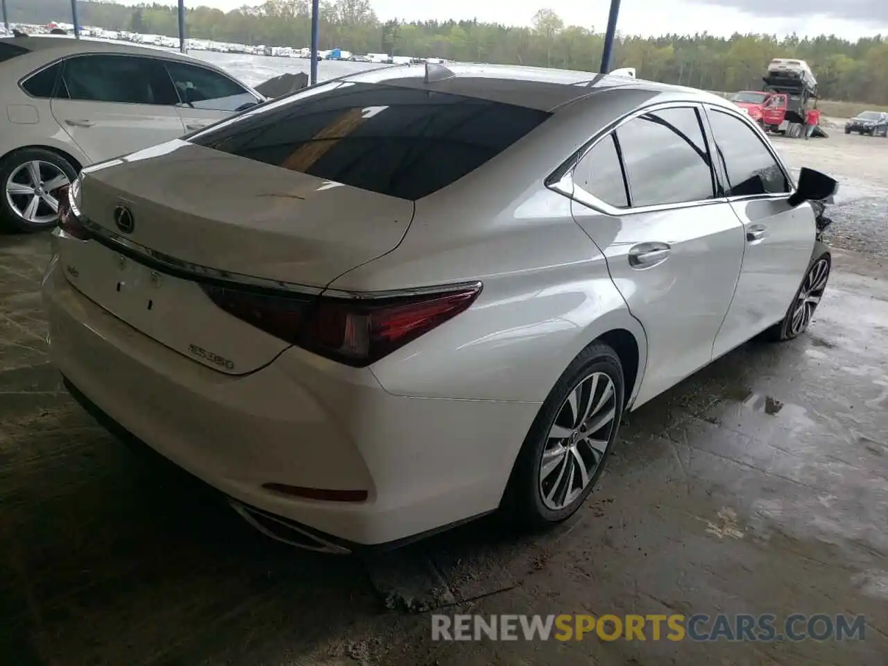 4 Photograph of a damaged car 58ABZ1B15KU045591 LEXUS ES350 2019