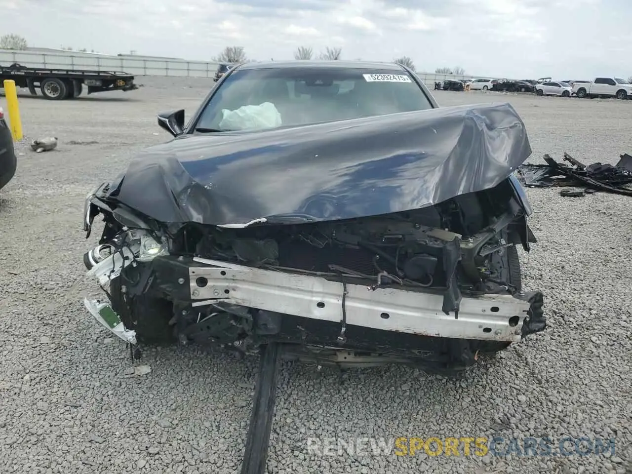 5 Photograph of a damaged car 58ABZ1B16KU002510 LEXUS ES350 2019