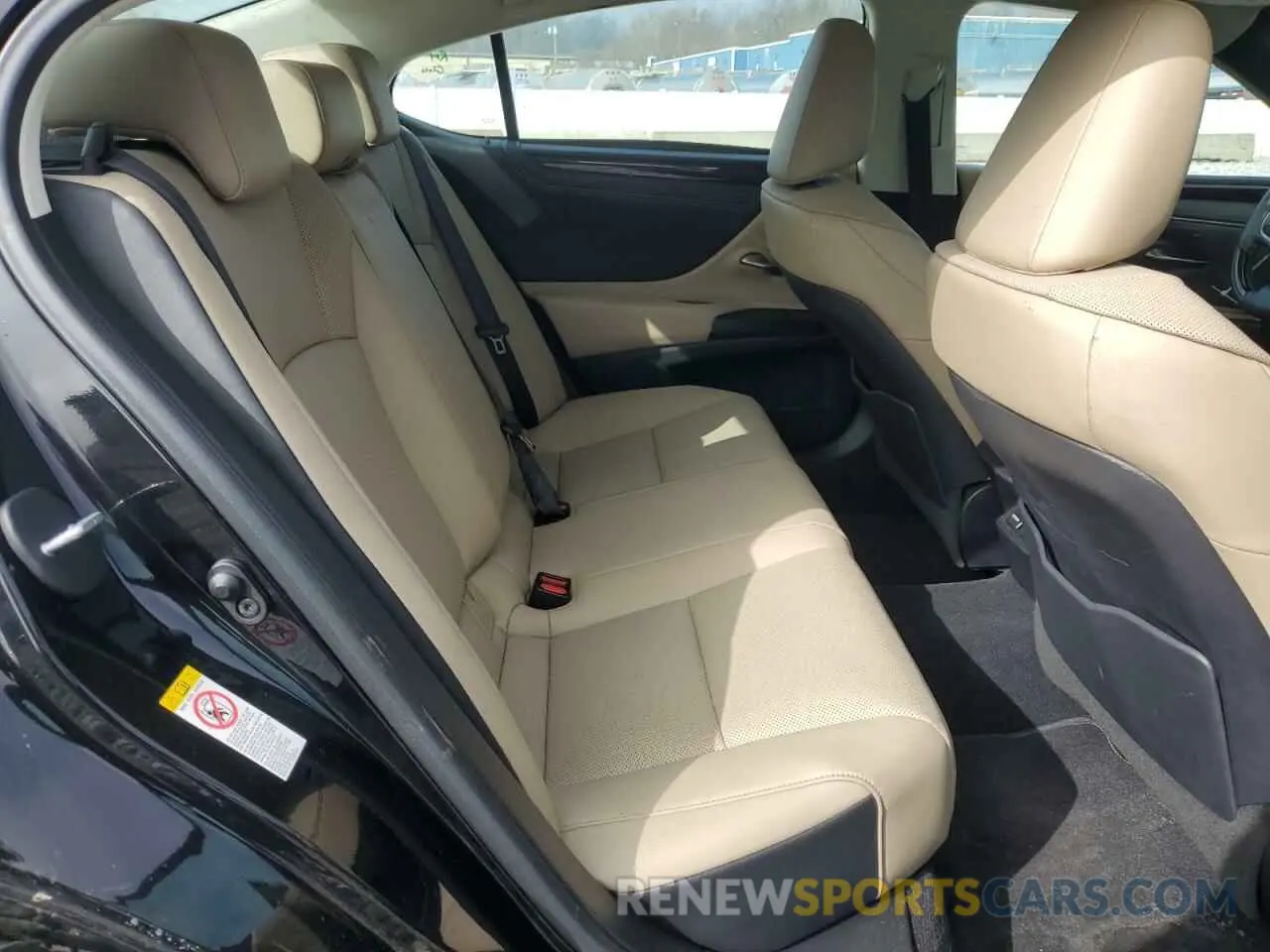 10 Photograph of a damaged car 58ABZ1B16KU024457 LEXUS ES350 2019