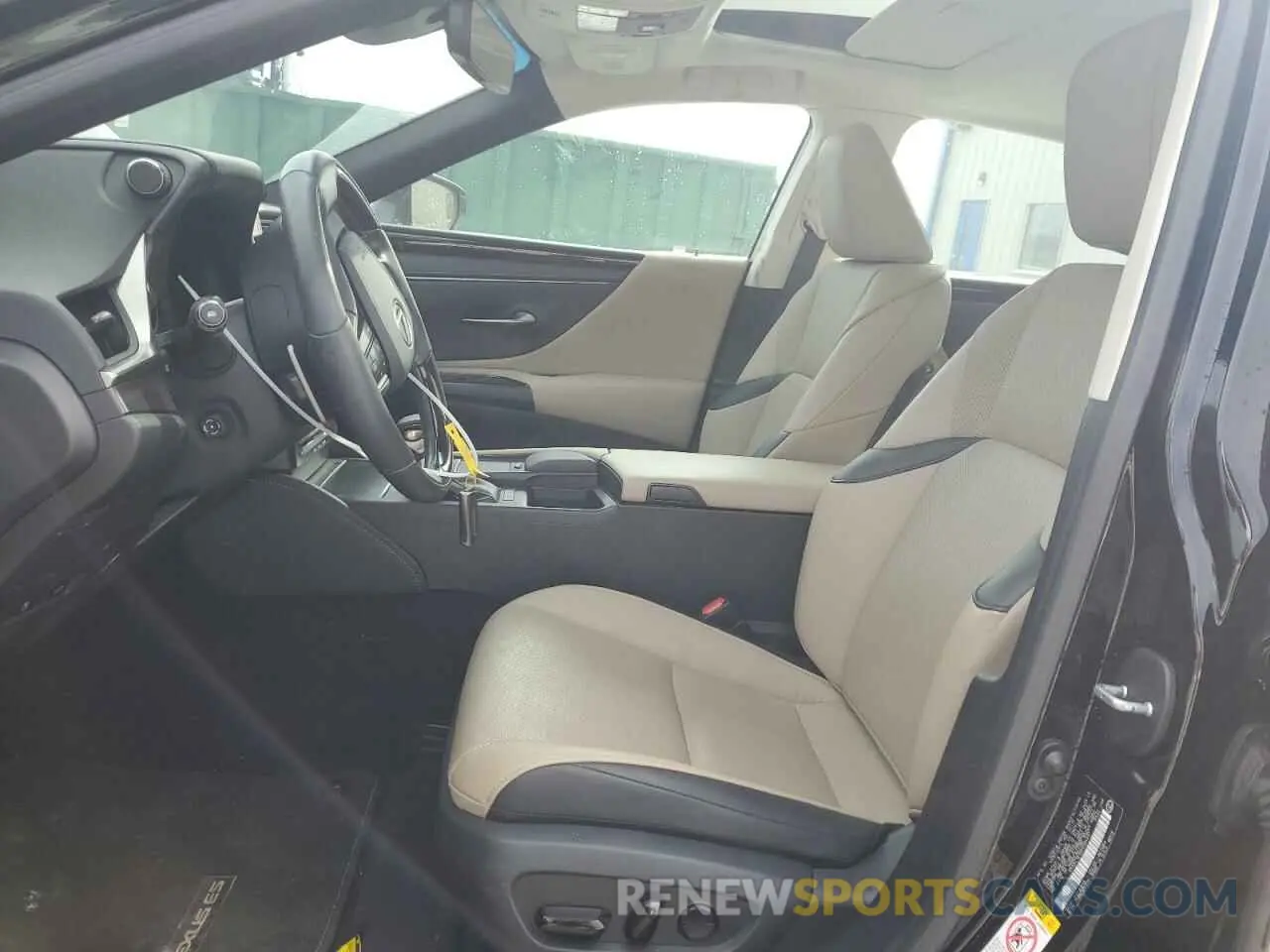 7 Photograph of a damaged car 58ABZ1B16KU024457 LEXUS ES350 2019
