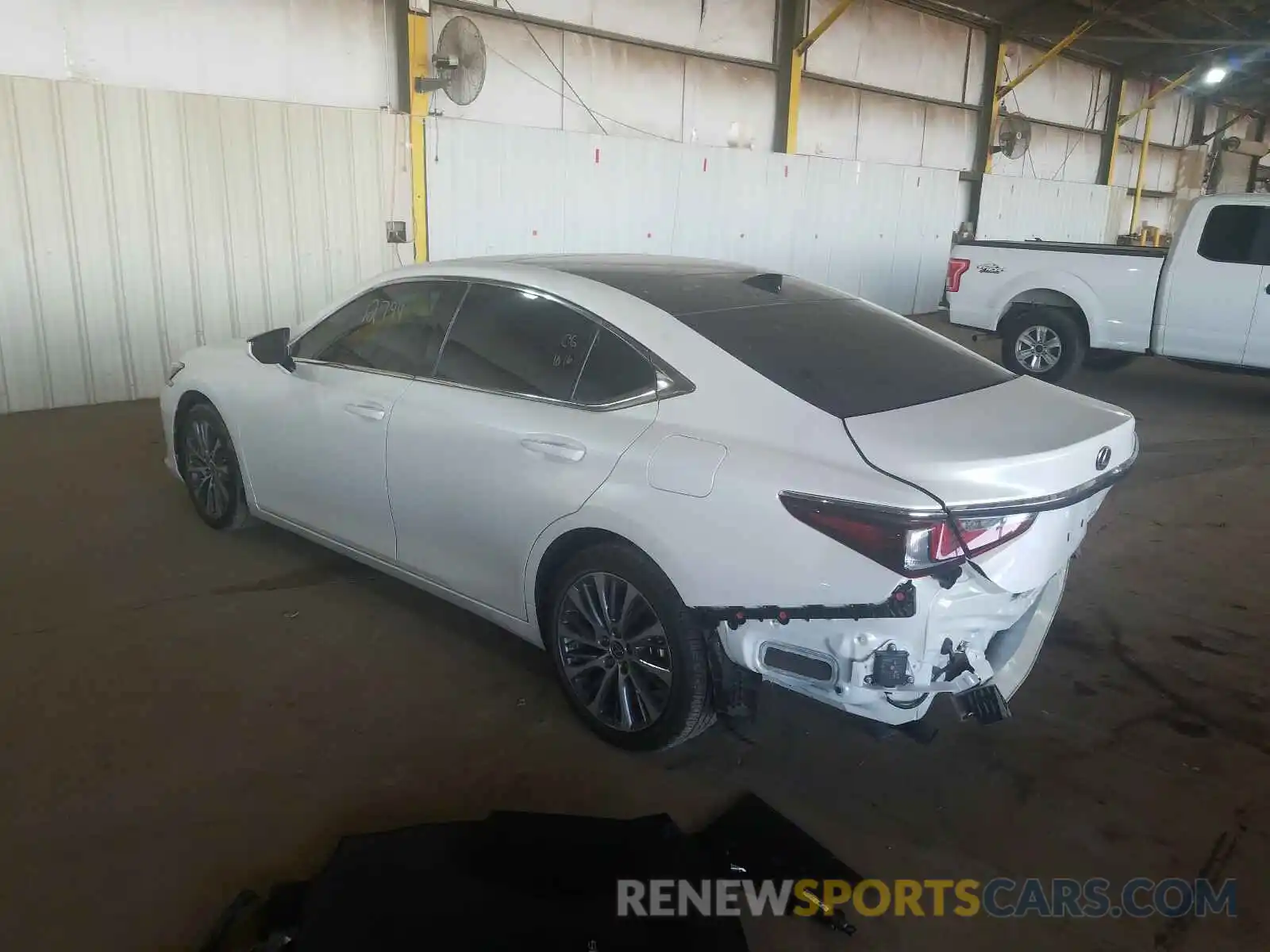 3 Photograph of a damaged car 58ABZ1B16KU025267 LEXUS ES350 2019