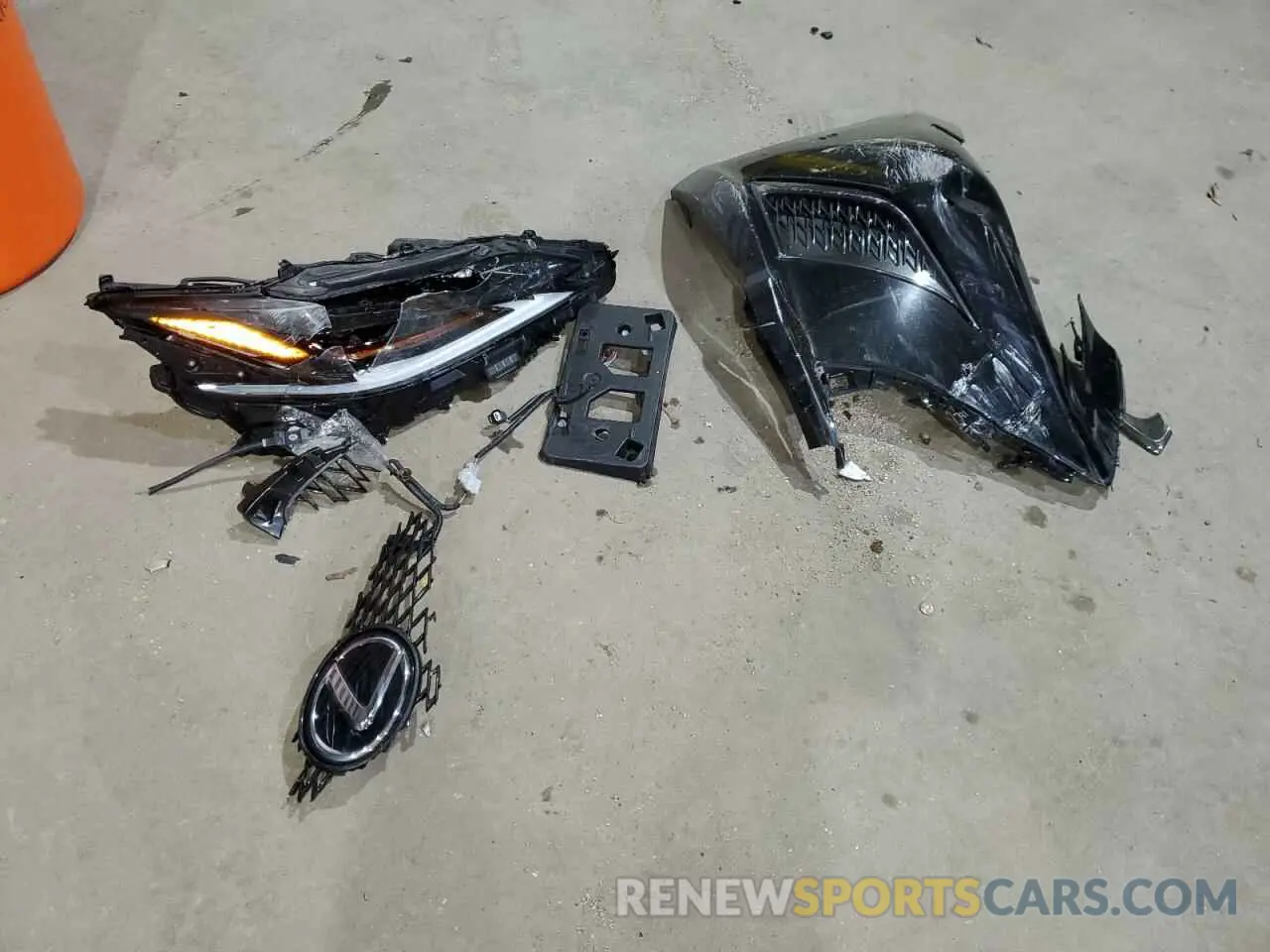 14 Photograph of a damaged car 58ABZ1B16KU027584 LEXUS ES350 2019