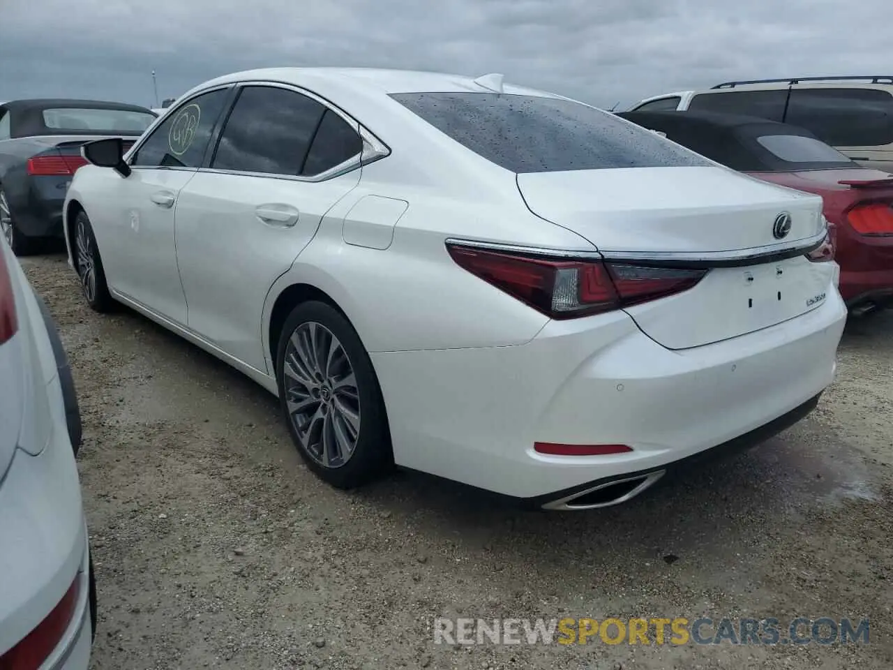 2 Photograph of a damaged car 58ABZ1B16KU031182 LEXUS ES350 2019