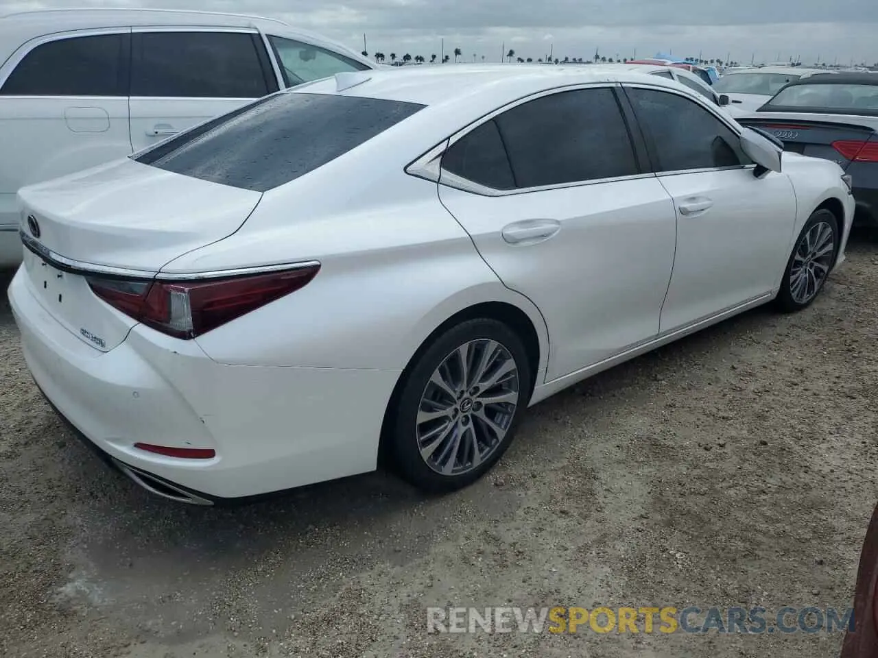 3 Photograph of a damaged car 58ABZ1B16KU031182 LEXUS ES350 2019