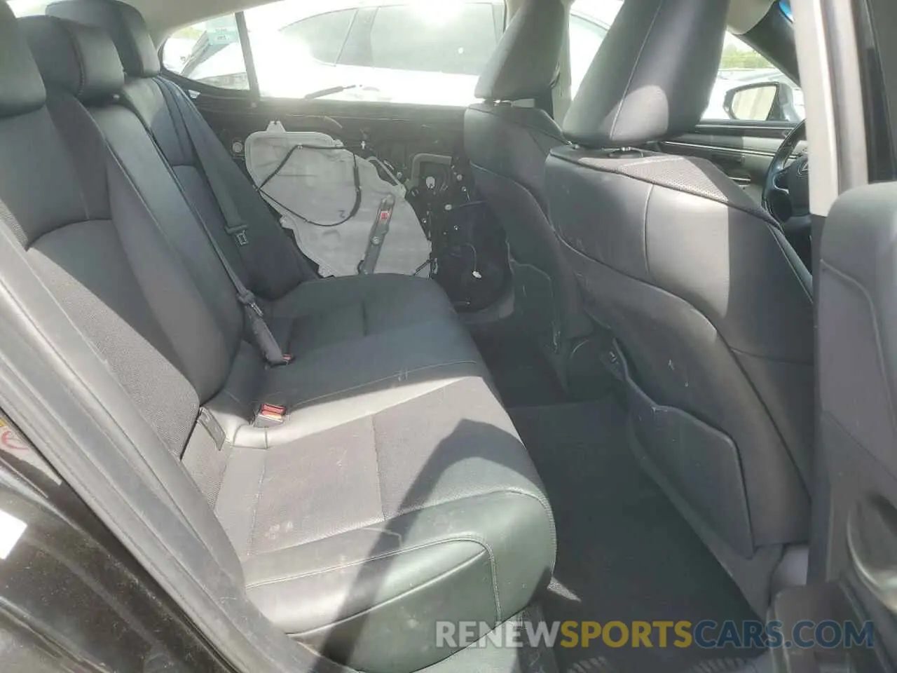 10 Photograph of a damaged car 58ABZ1B16KU034521 LEXUS ES350 2019