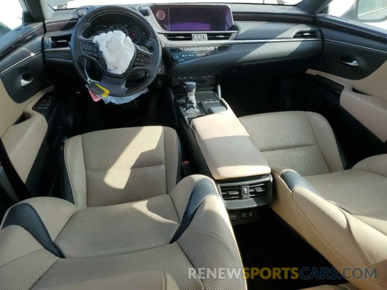 8 Photograph of a damaged car 58ABZ1B16KU038732 LEXUS ES350 2019