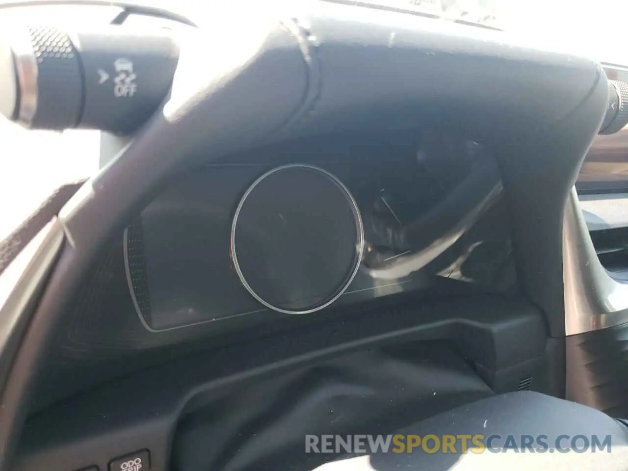 9 Photograph of a damaged car 58ABZ1B16KU049472 LEXUS ES350 2019