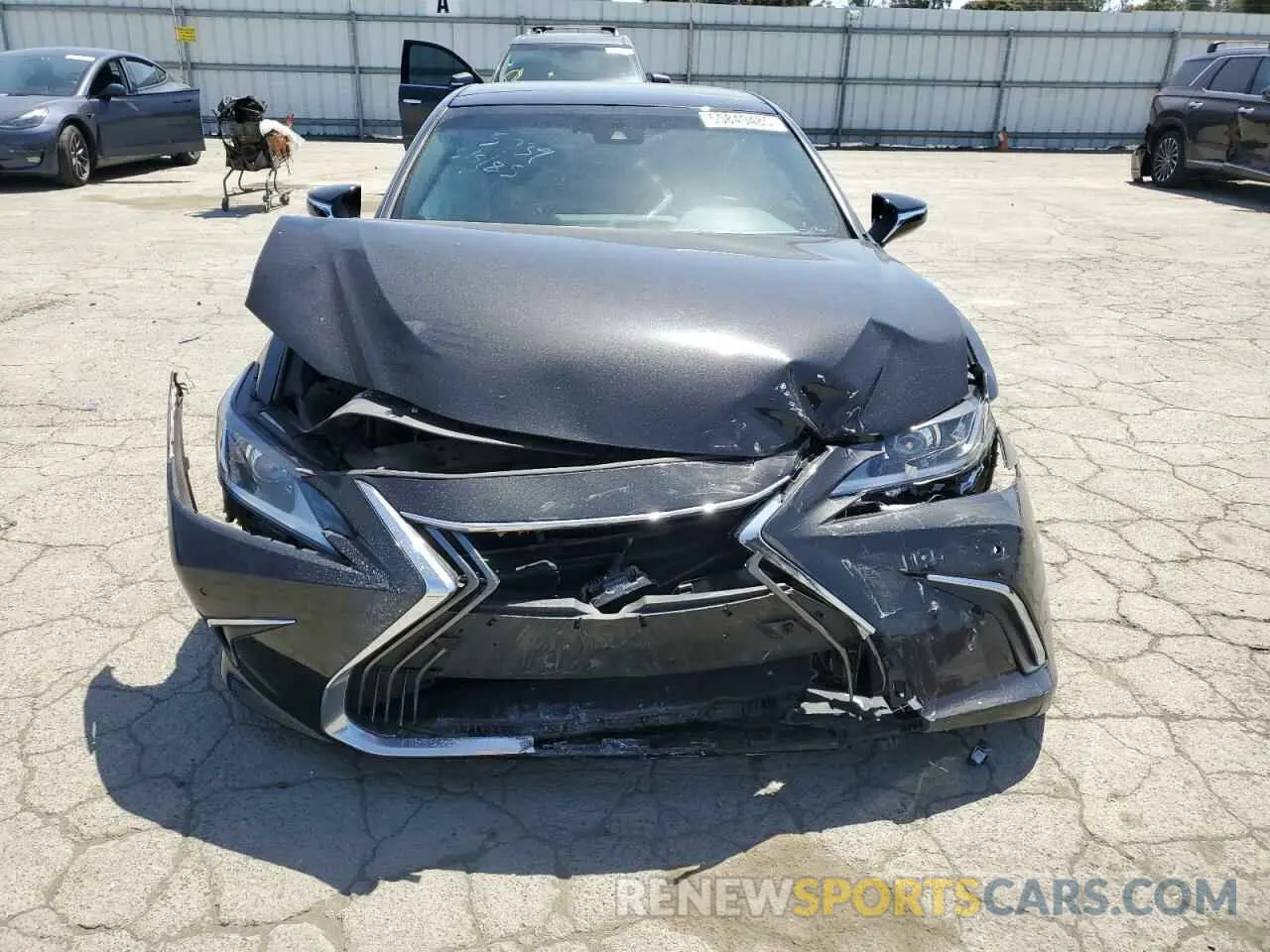 5 Photograph of a damaged car 58ABZ1B17KU002161 LEXUS ES350 2019